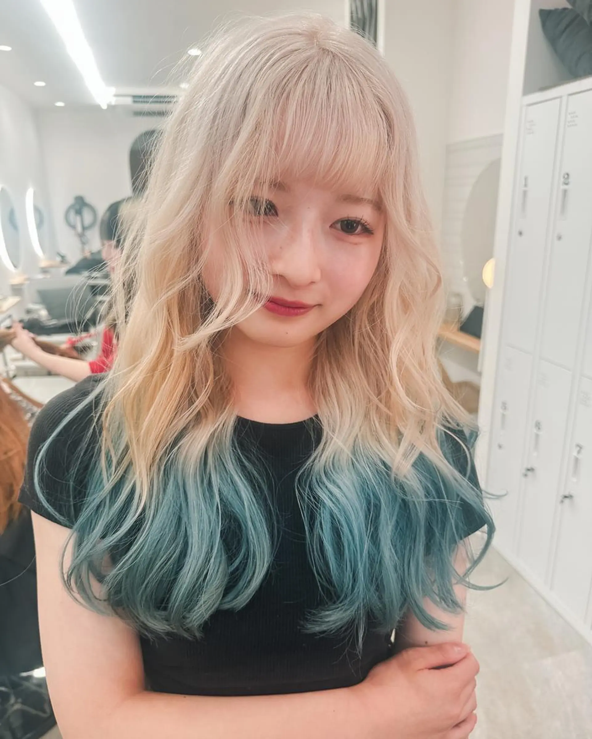 ロング カラー ブリーチ 抜きっぱなしブロンド ブロンド ケアブリーチ レイヤーカット カット ヘアカラー トリートメント レイヤー/ウルフ/ ハッシュカット/ダイのヘアスタイル