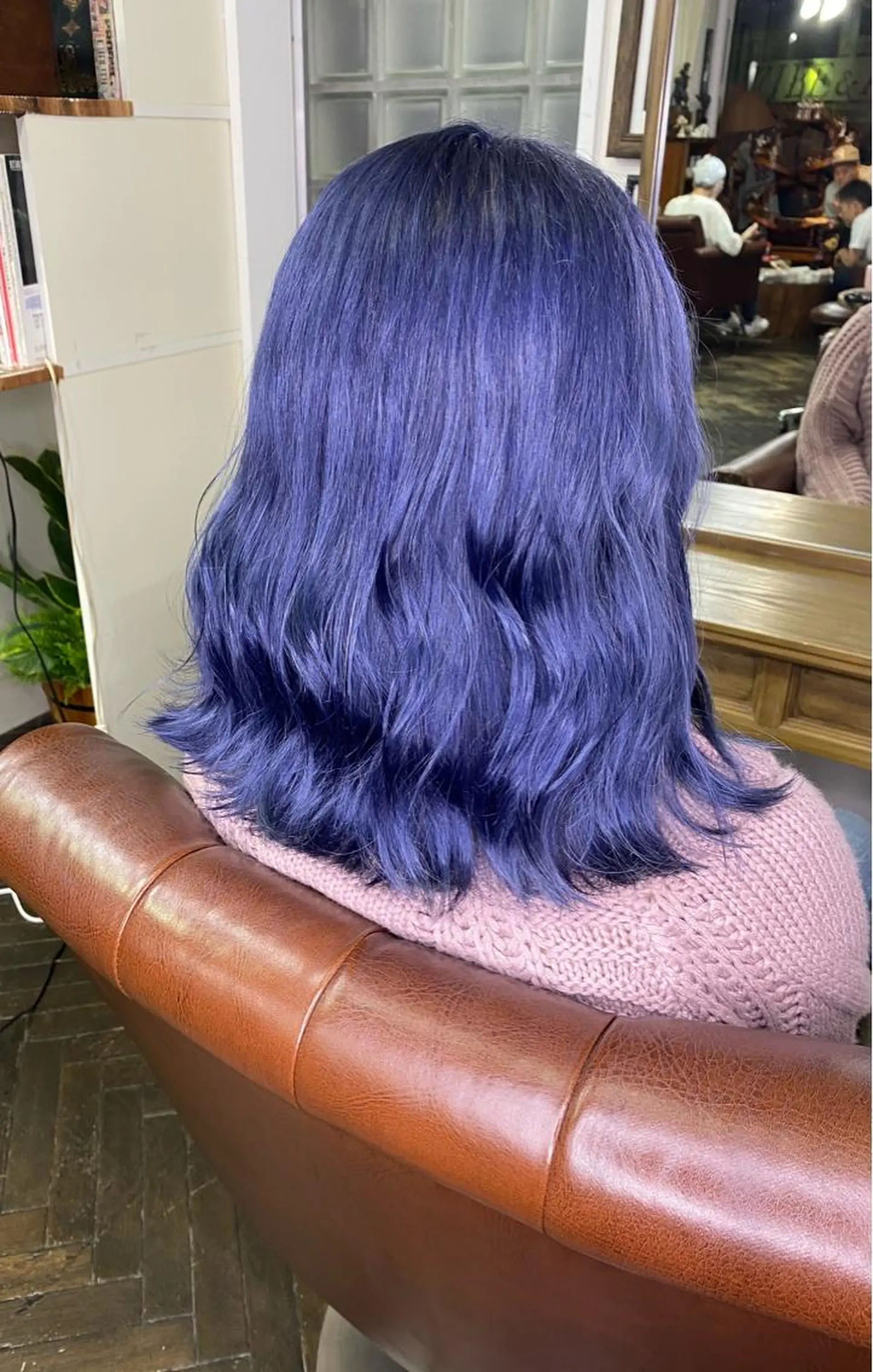 セミロング カラー モモカ/ハイトーン /バレイヤージュのヘアスタイル