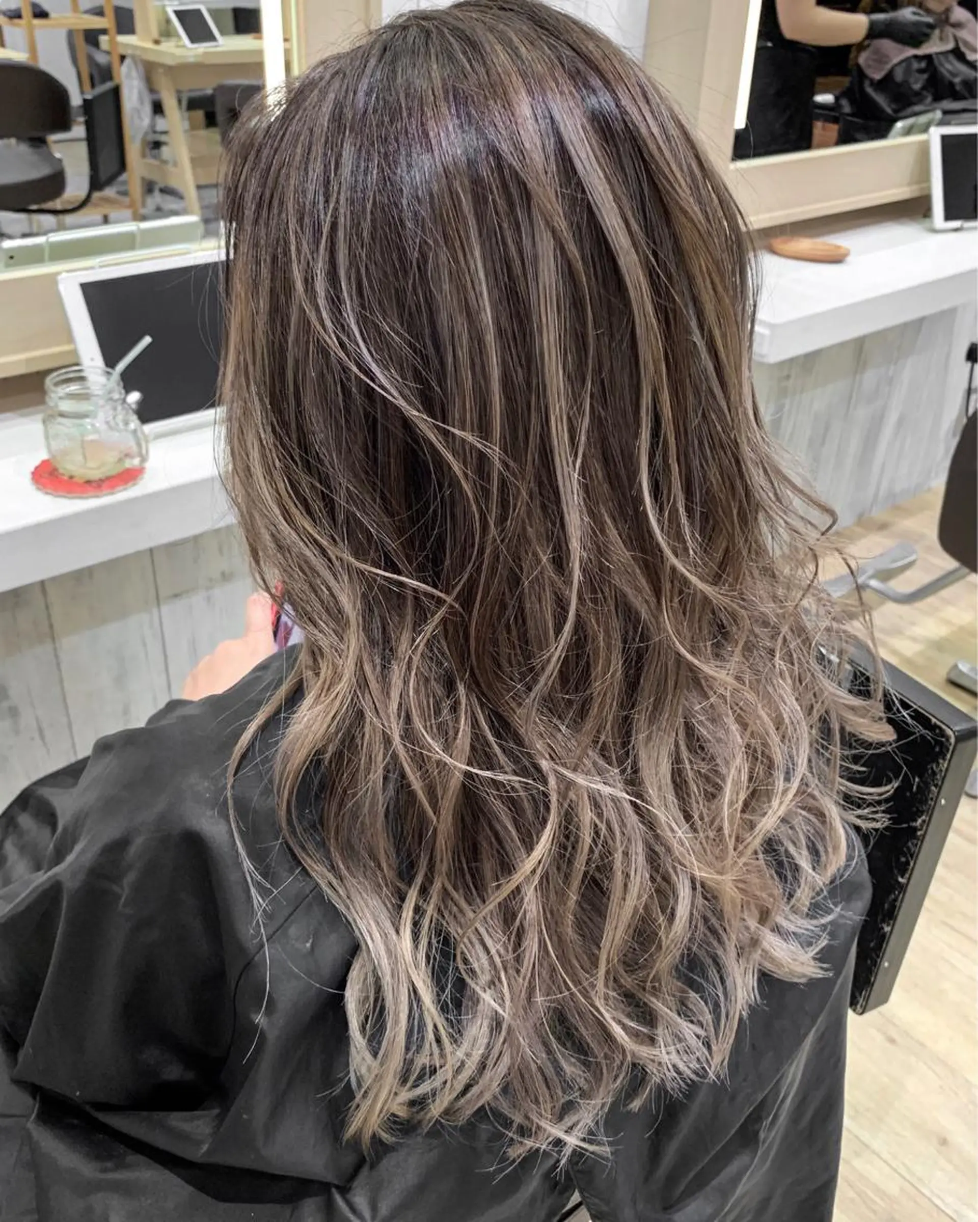 ロング カラー LUSTRE クロサワのヘアスタイル