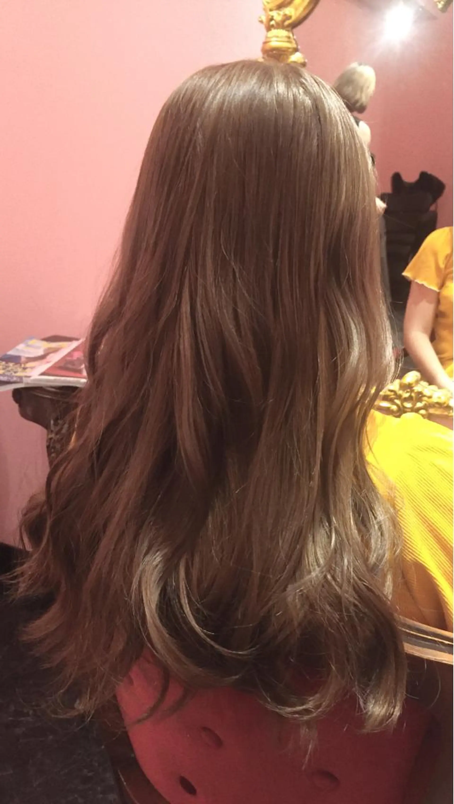 ロング カラー グレージュ ILu.所属・櫻井 愛弓のヘアスタイル