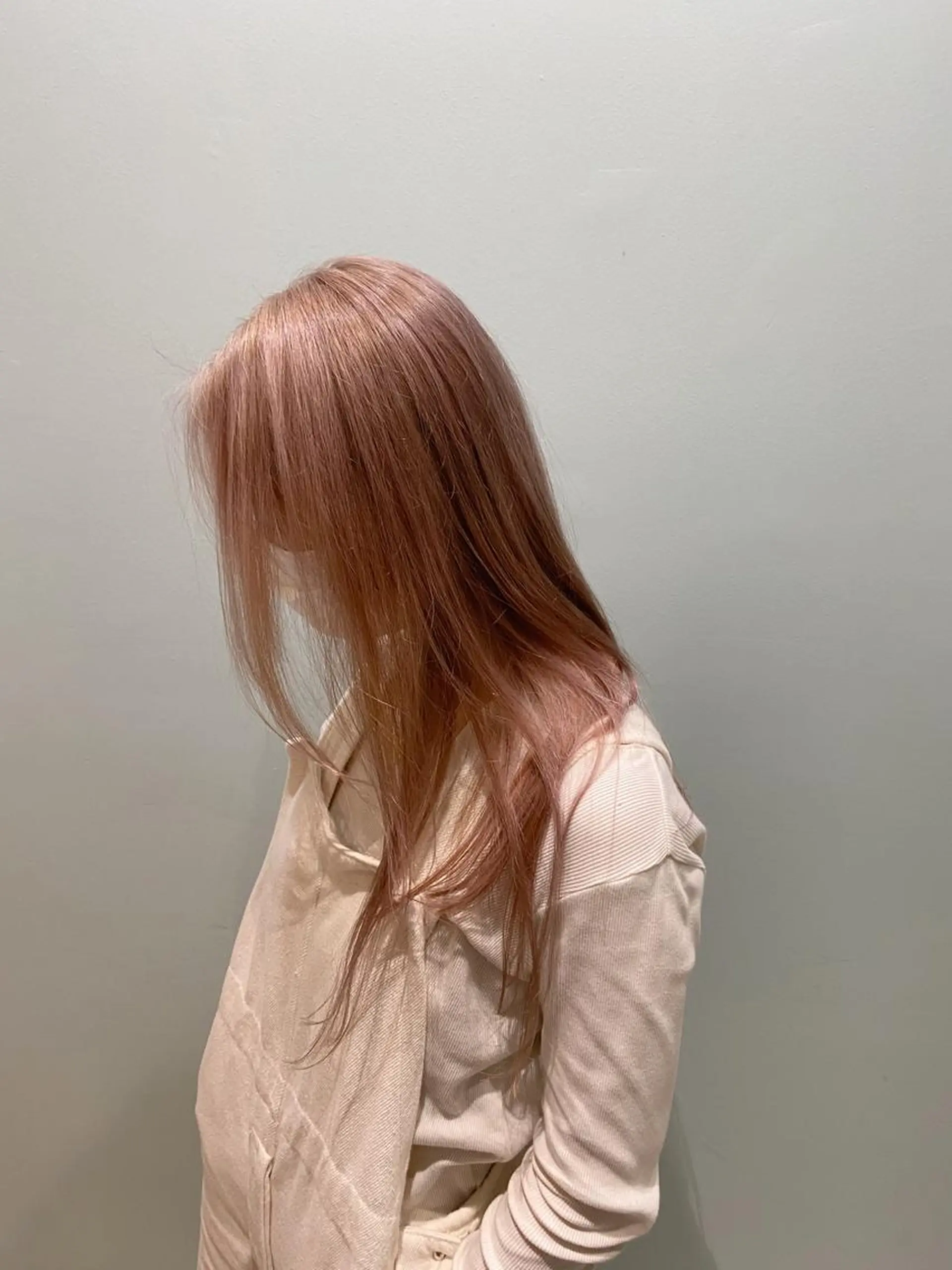 ロング カラー ピンクカラー 美髪ストレート 川本雄己のヘアスタイル