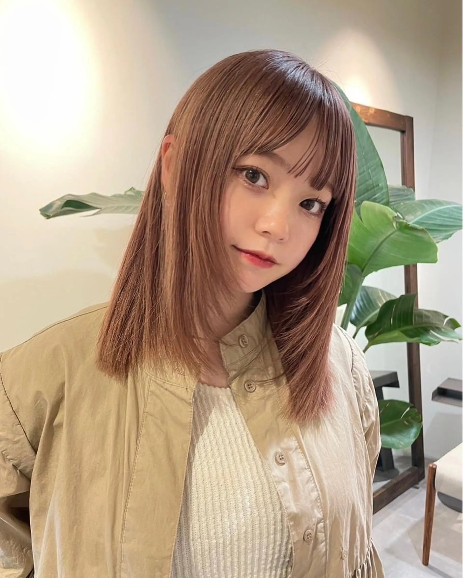 カラー 若月 あやかのヘアスタイル