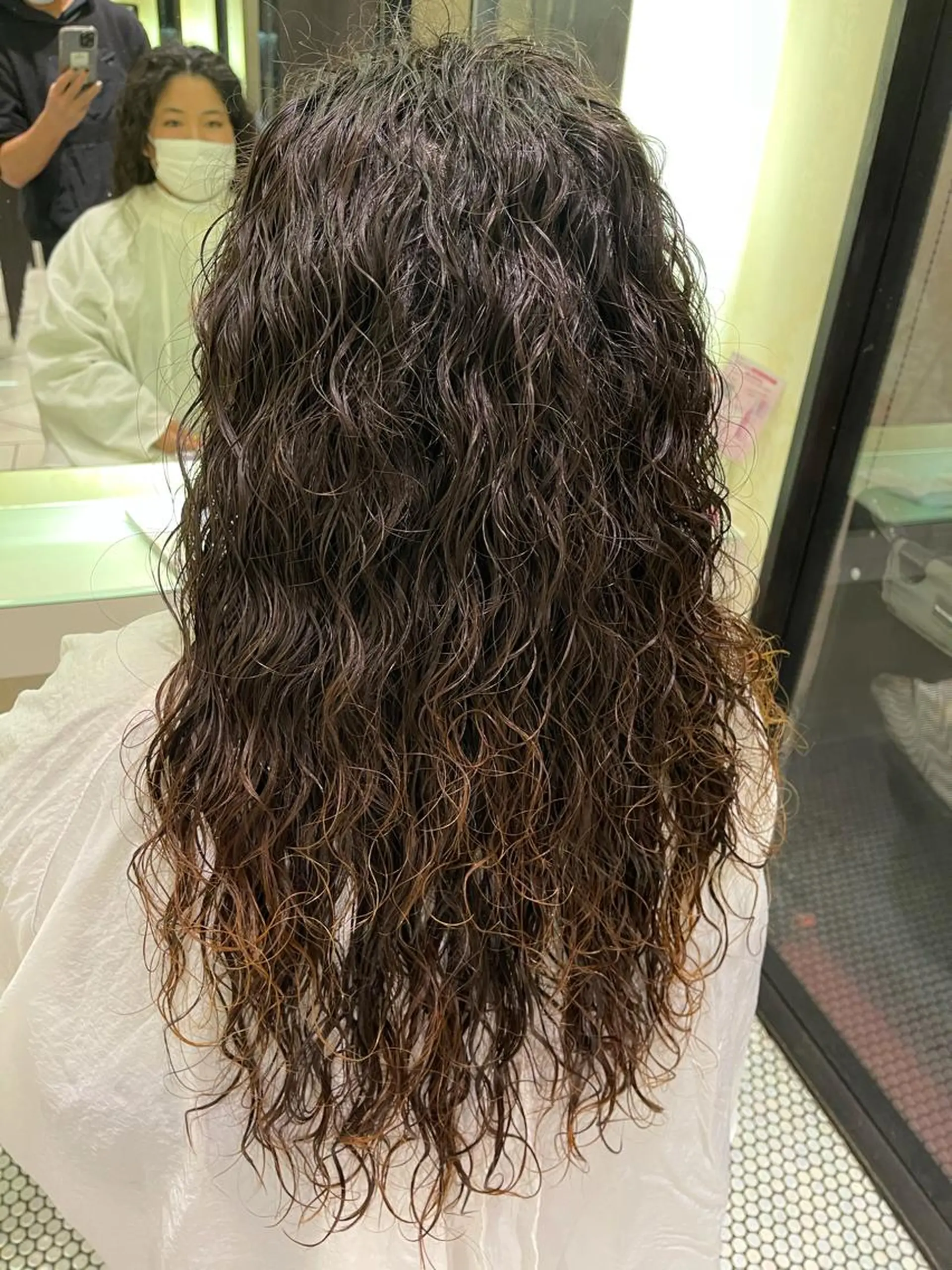 ロング 圧倒的美髪ストレート ツダケイタロウのヘアスタイル