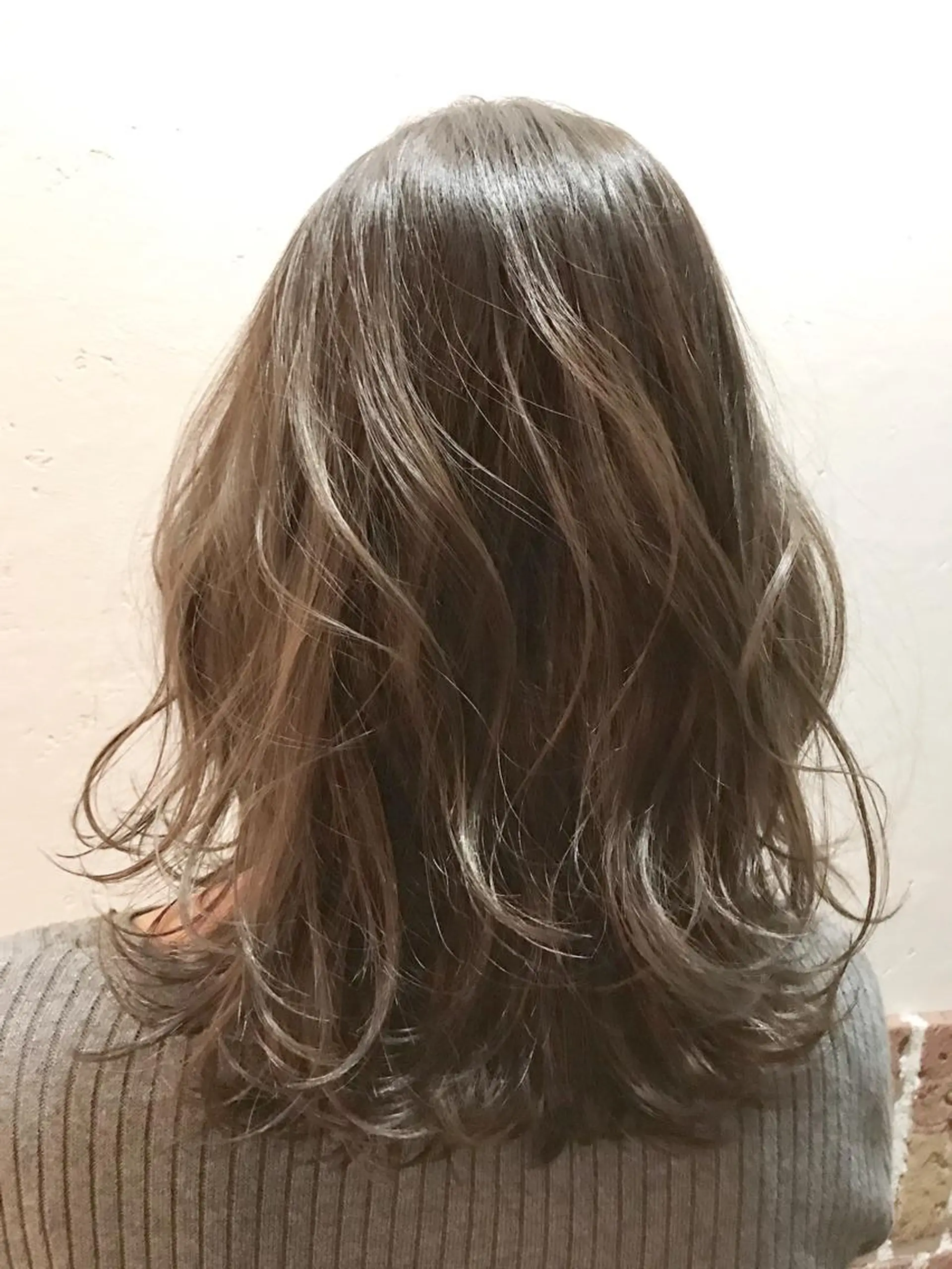 ミディアム 韓国レイヤーカット KOUKIのヘアスタイル