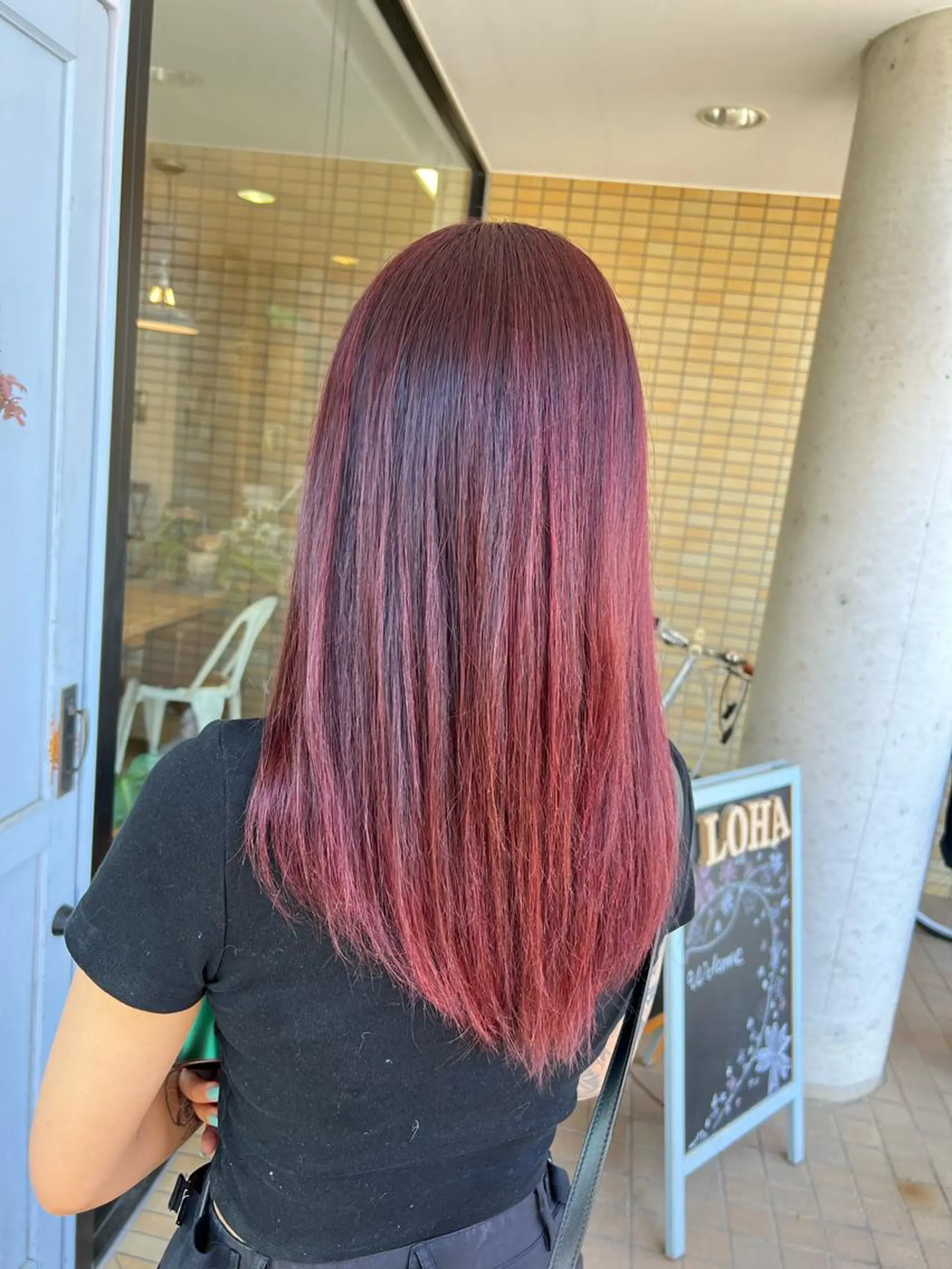 セミロング カラー ピンクカラー レッドカラー バイオレットカラー ヘアカラー トリートメント 堀 望美のヘアスタイル