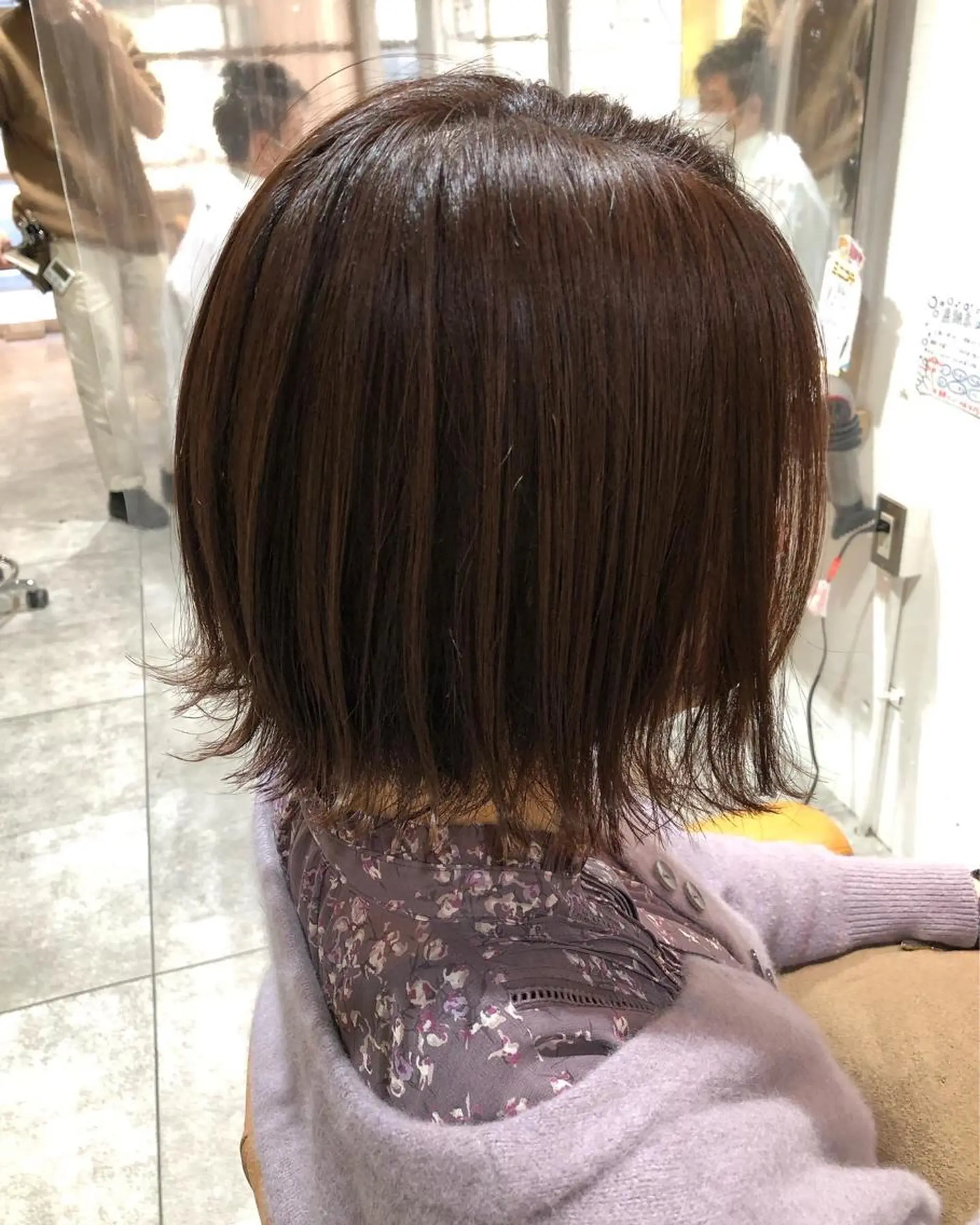 ショート カラー ボブ 外ハネヘア 田辺 黎花のヘアスタイル