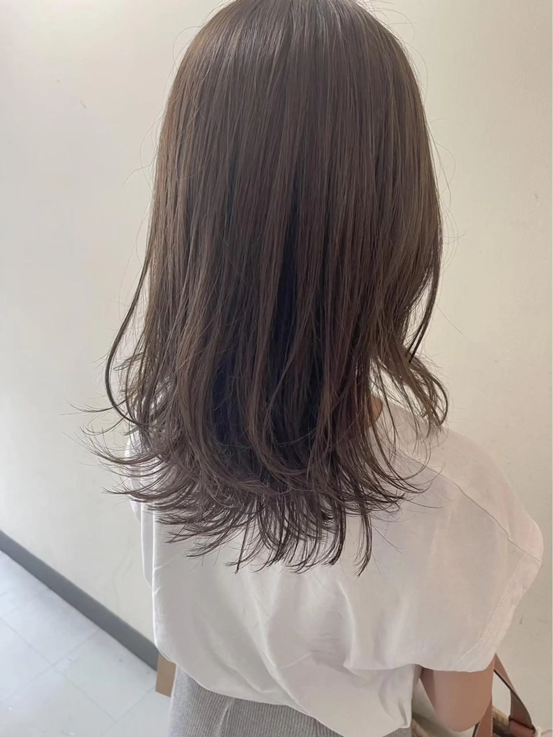 セミロング カラー ブリーチ ケアブリーチ ダブルカラー イヤリングカラー ハイライトカラー 神戸ボブ✂️ ioe三宮/田 伸佳のヘアスタイル