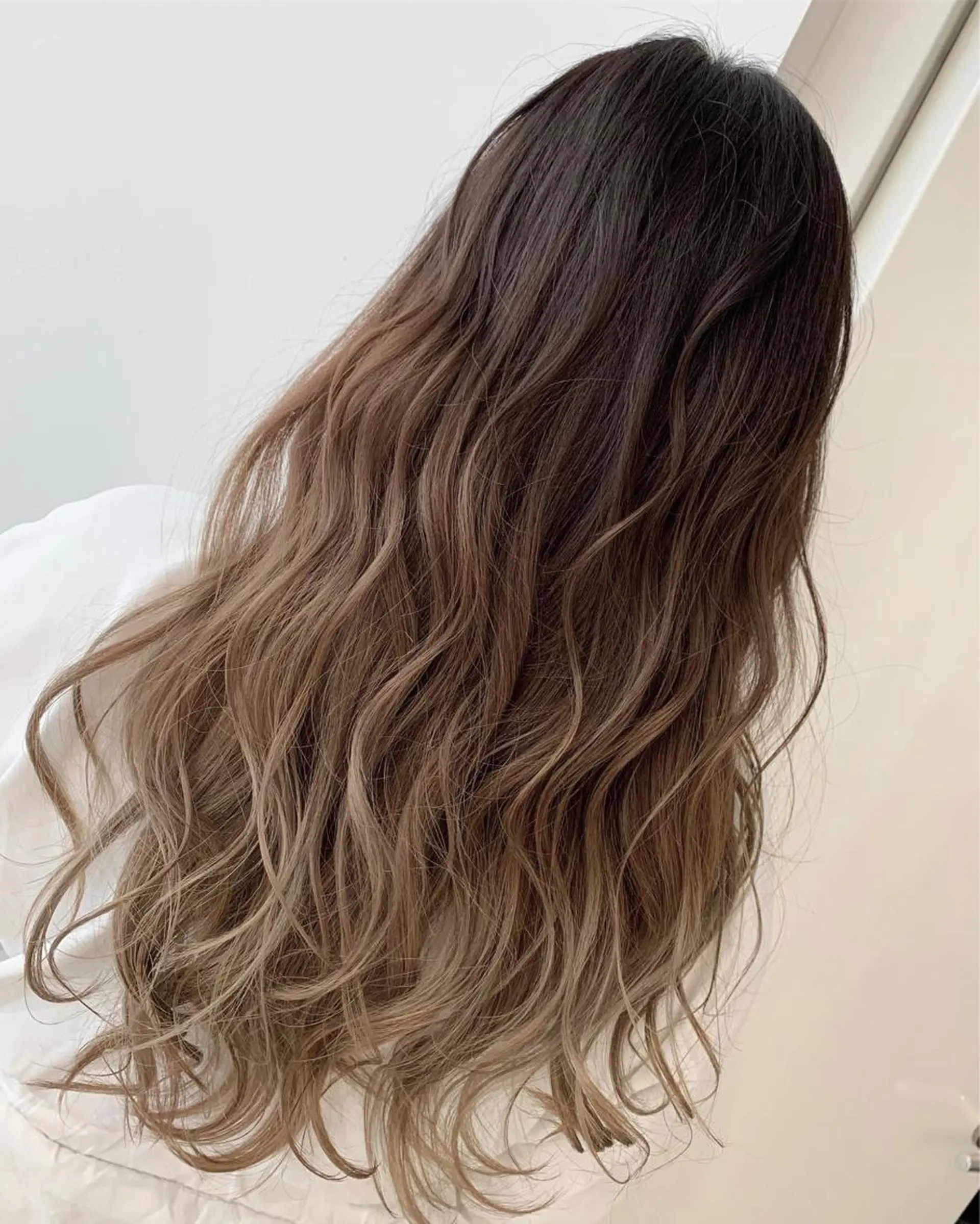 ロング カラー ベージュカラー ミルクティーベージュ 無料カットモデル募集 スタイリスト石井大夢のヘアスタイル