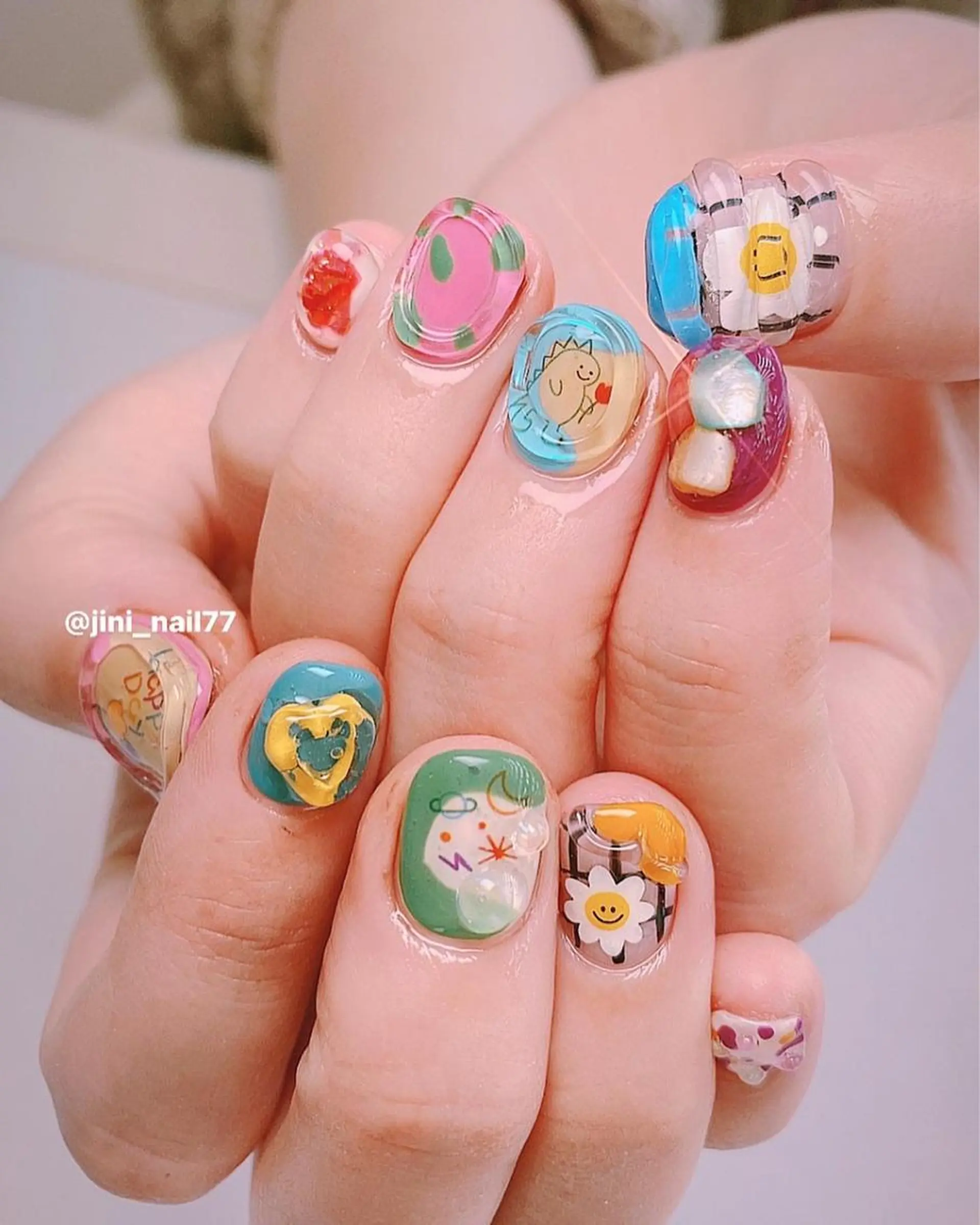 ネイル ハンドネイル JINI NAIL所属・ジニ ネイルのネイルデザイン