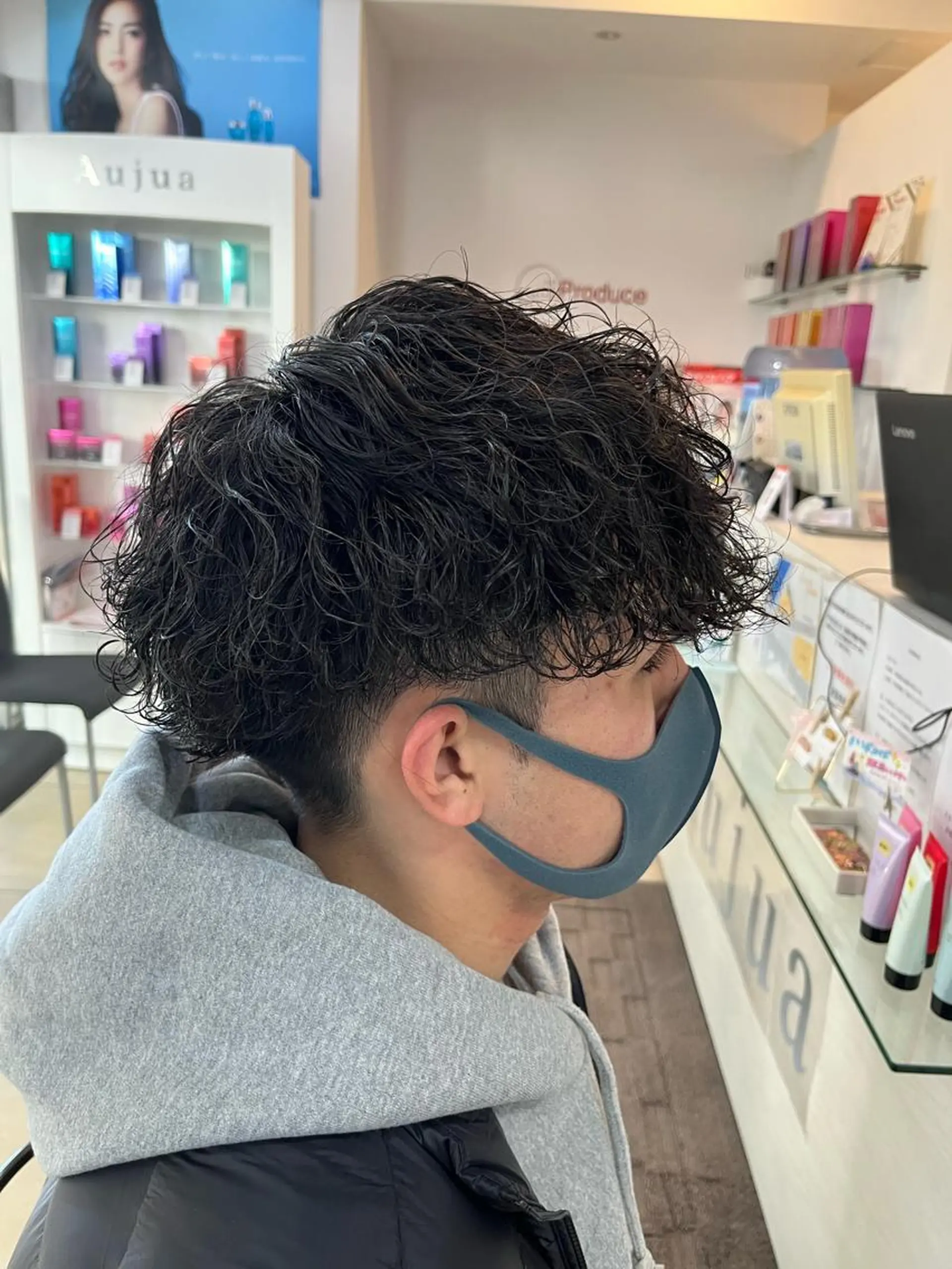 ショート パーマ メンズ メンズパーマ 波巻きパーマ スパイラルパーマ カット パーマ 韓国風メンズ/毛流れ ヘアなら須田龍世のヘアスタイル