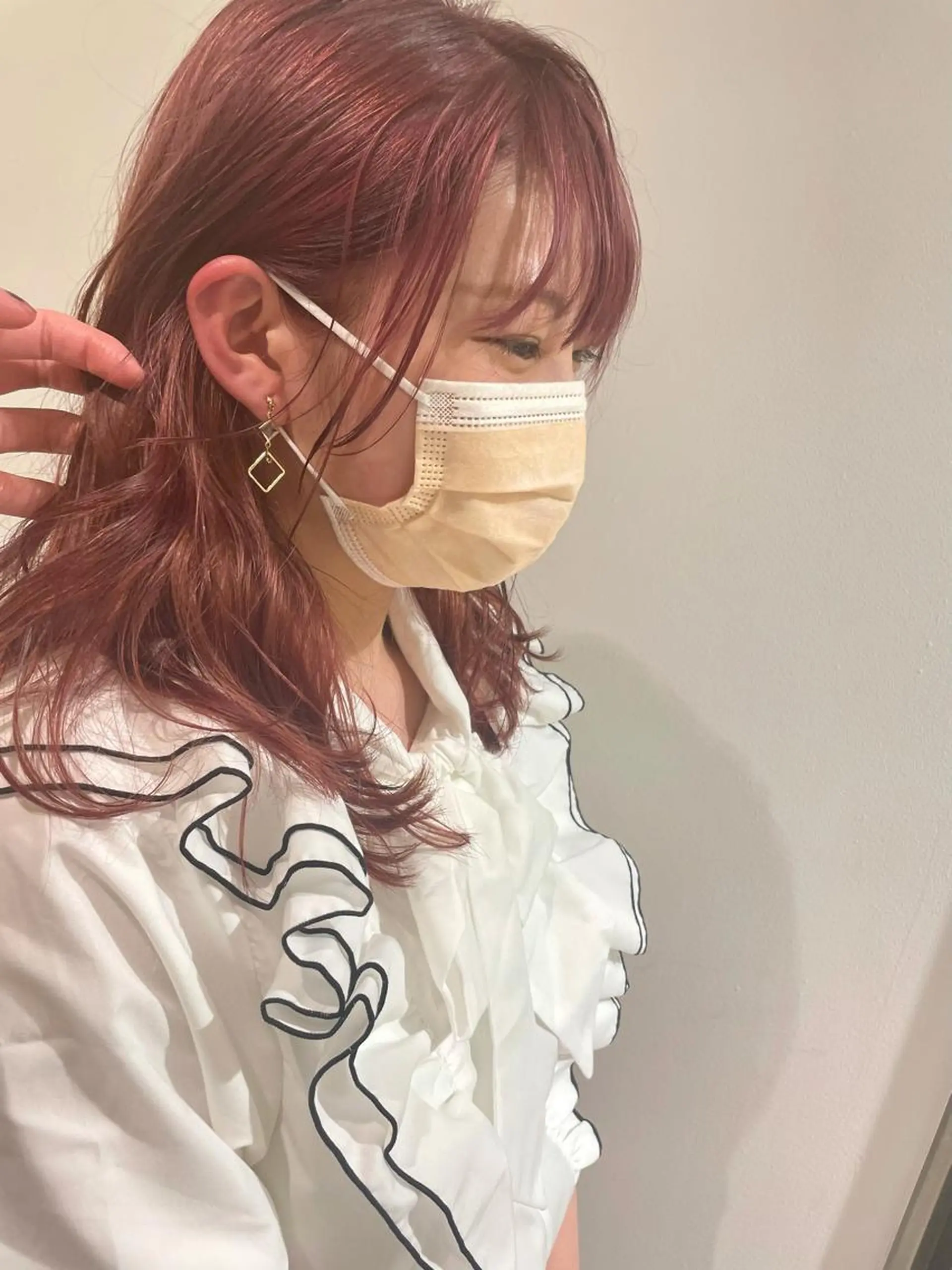 セミロング カラー ブリーチ ケアブリーチ ブリーチ/レイヤー 🌻Mutsumiのヘアスタイル