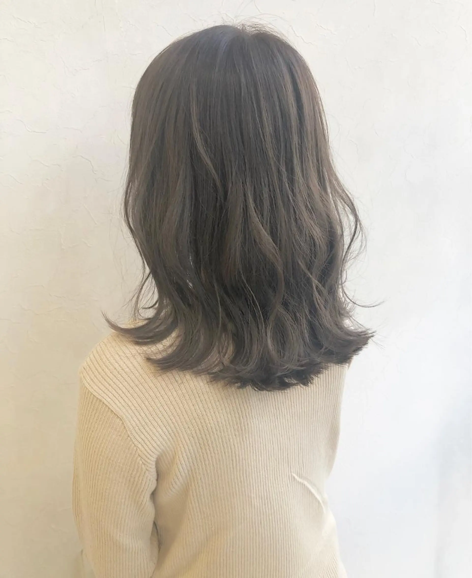 セミロング カラー nakahara madokaのヘアスタイル