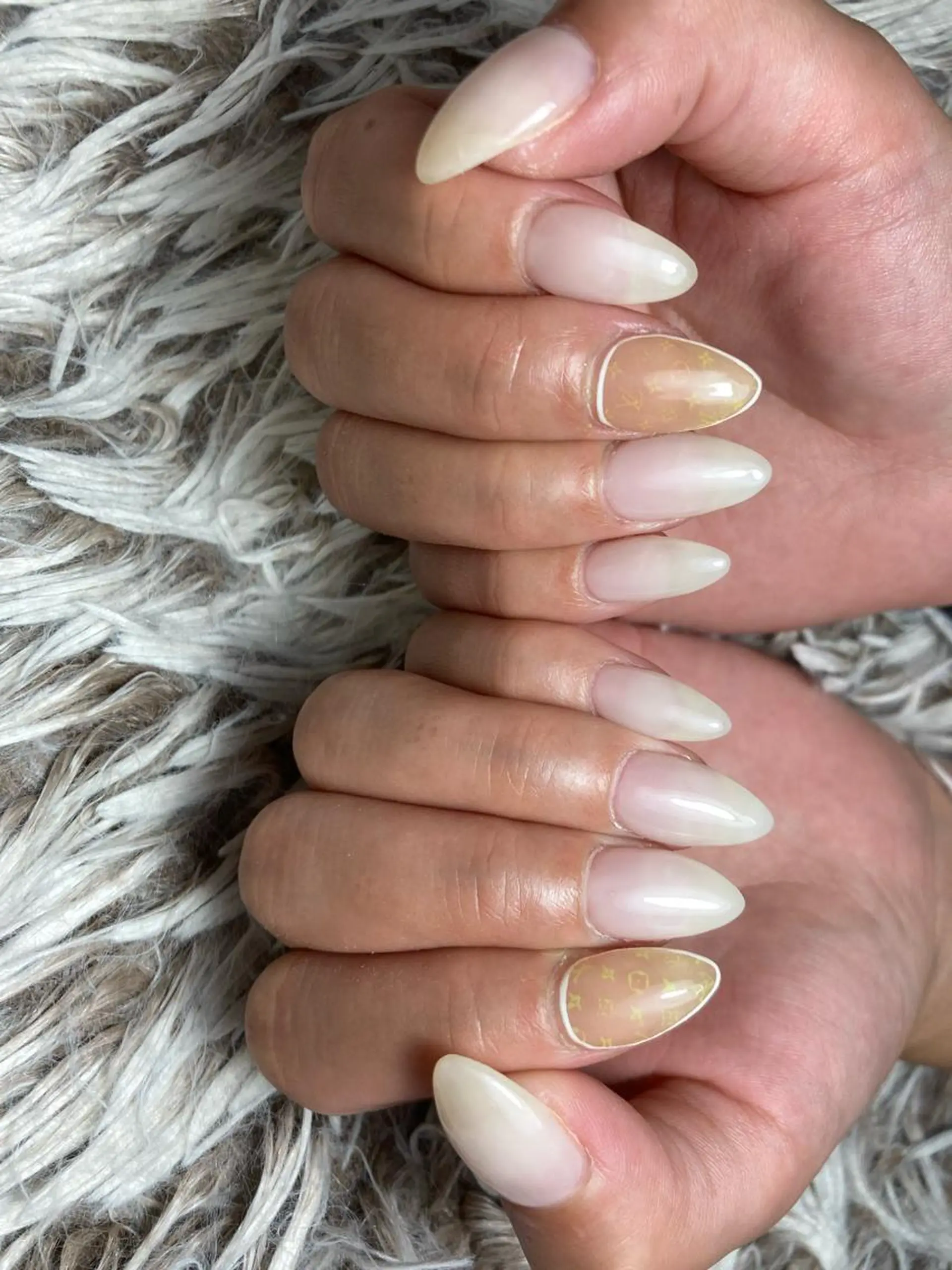 セミロング ネイル 持ち込み ハンドネイル フットネイル ✴︎ Delightのネイルデザイン