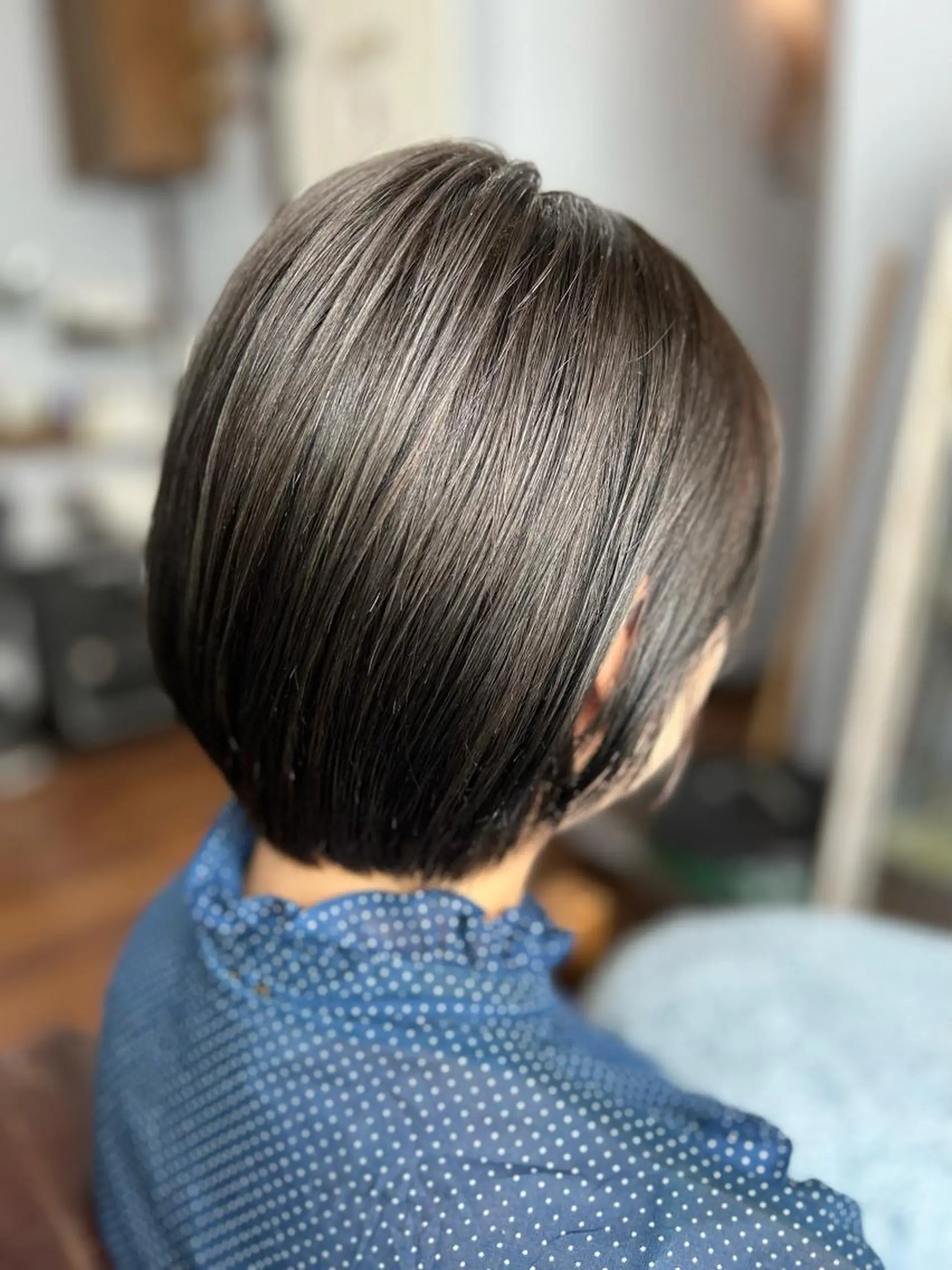 ショート カラー アッシュ アッシュブラック 黒髪 ブルーカラー ブルーアッシュ 🌈美髪✂︎艶色🎨 頭皮改善🍀TAKUのヘアスタイル