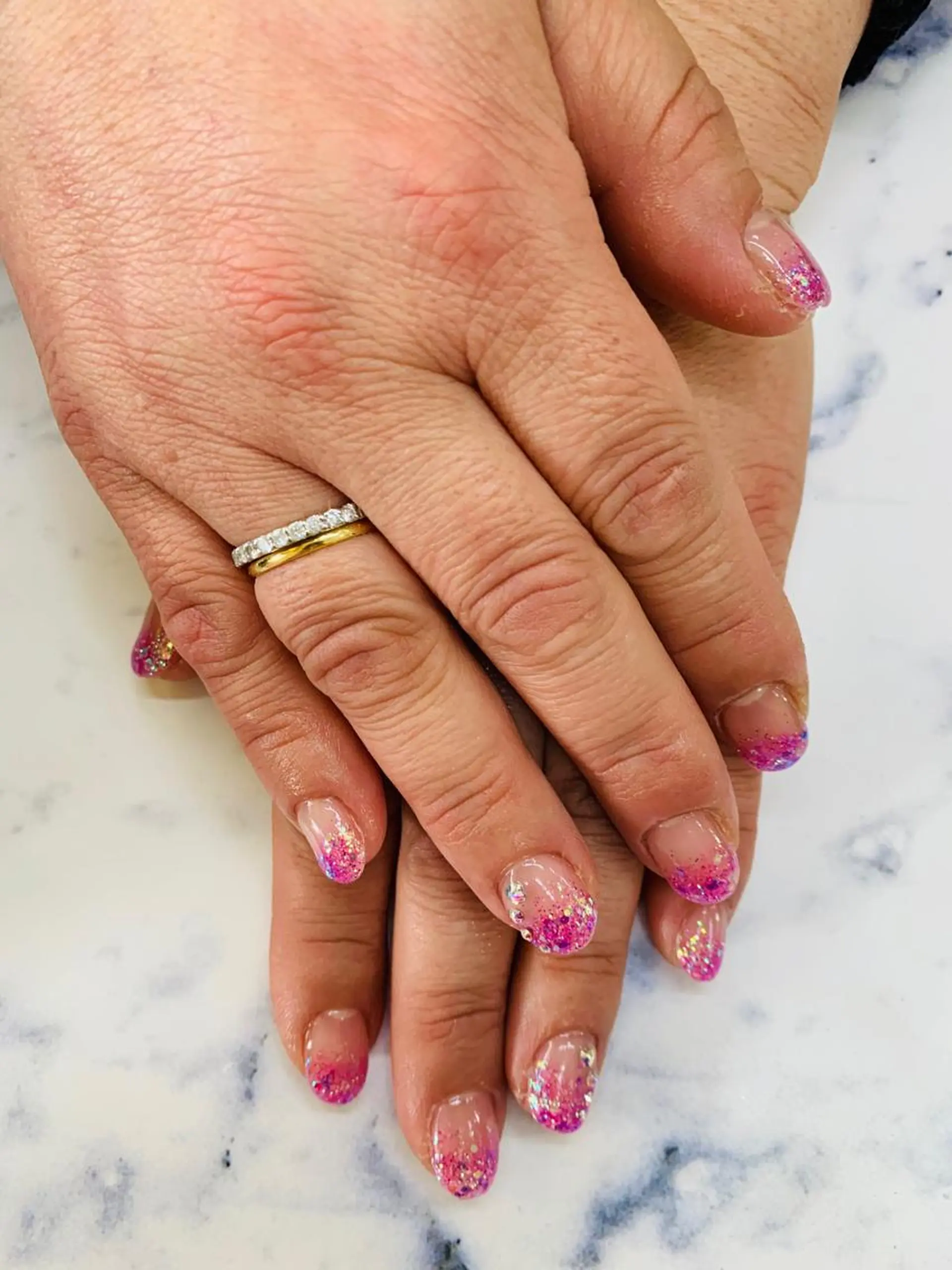 ネイル グラデーション ラメ(グリッター) ラメグラデーション Feliz所属・Feliz 楽しいネイルサロンのネイルデザイン