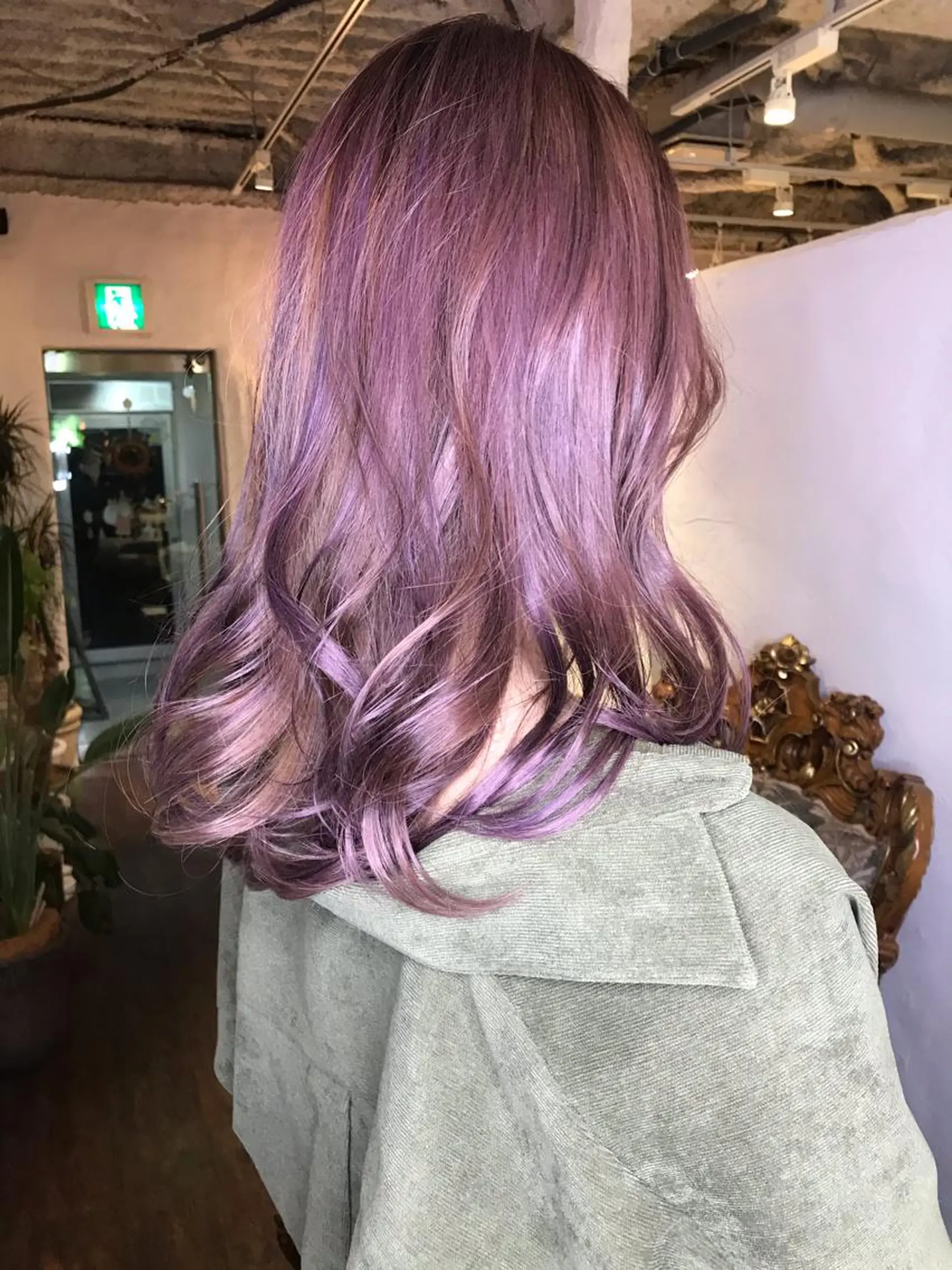 ロング カラー ダブルカラー パープルカラー 伊藤 優希のヘアスタイル