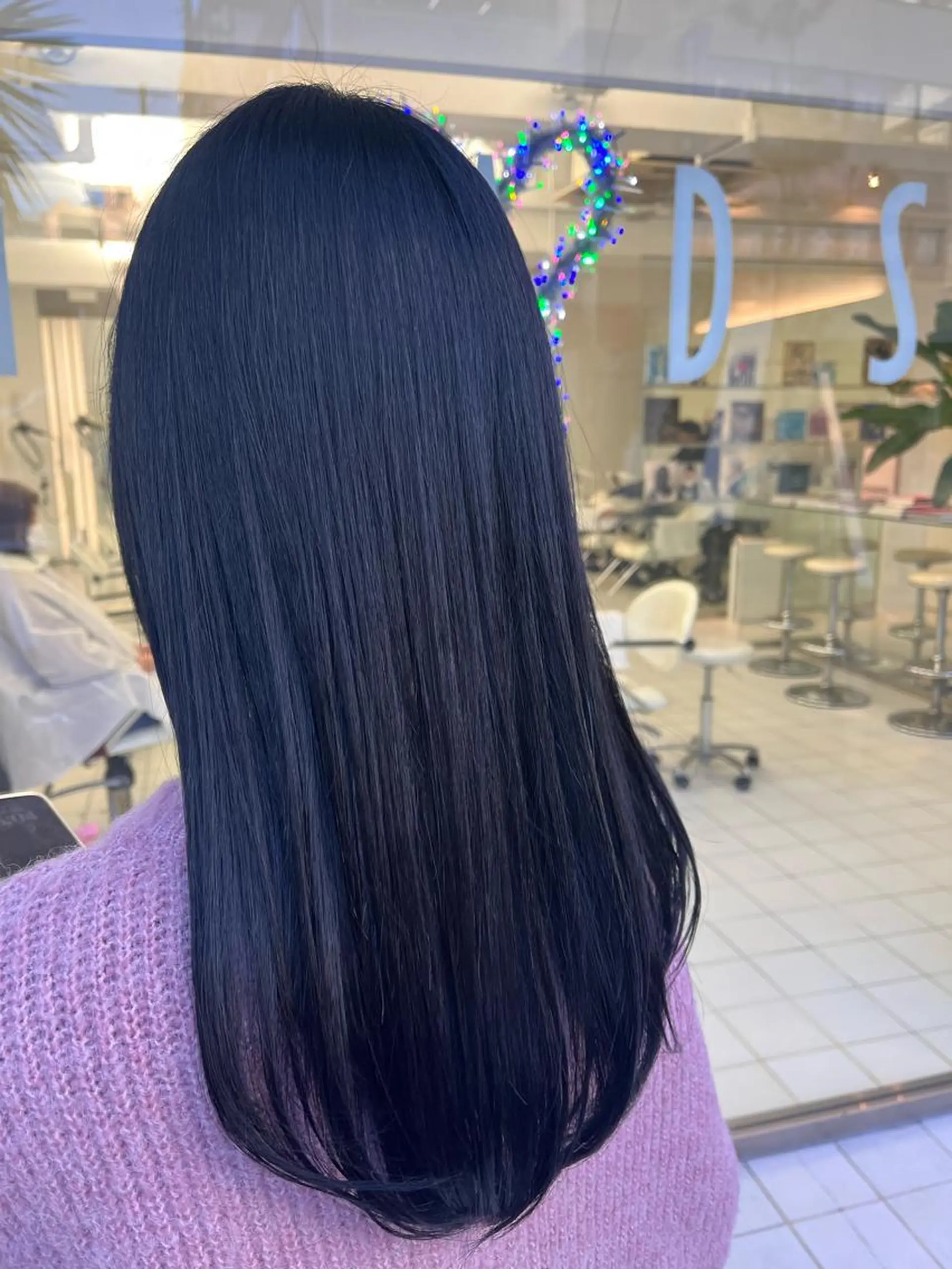 カラー 黒髪 ブリーチ ネイビーカラー ブリーチなしカラー 菅 野のヘアスタイル