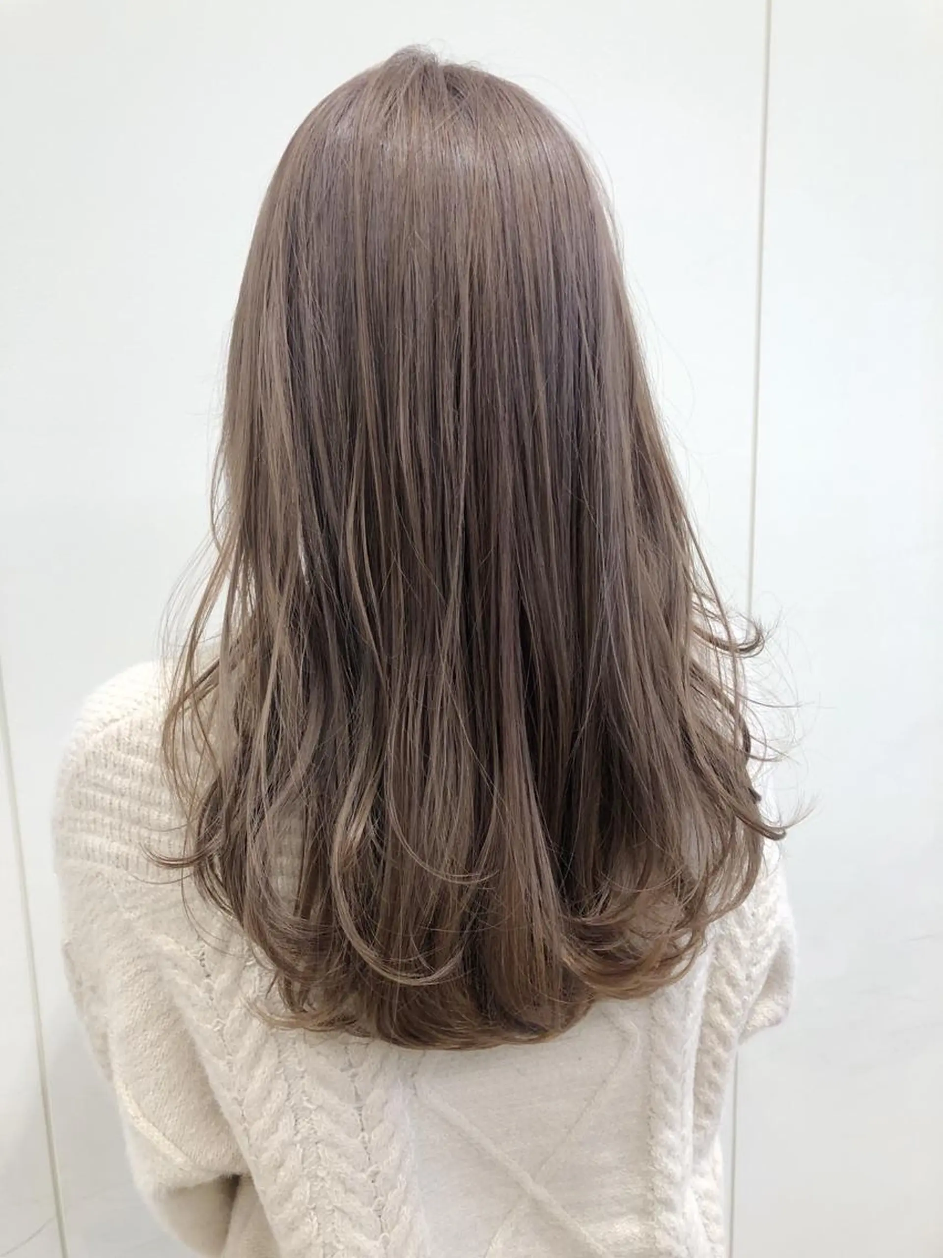 セミロング カラー ケアブリーチ 坪井佑樹のヘアスタイル