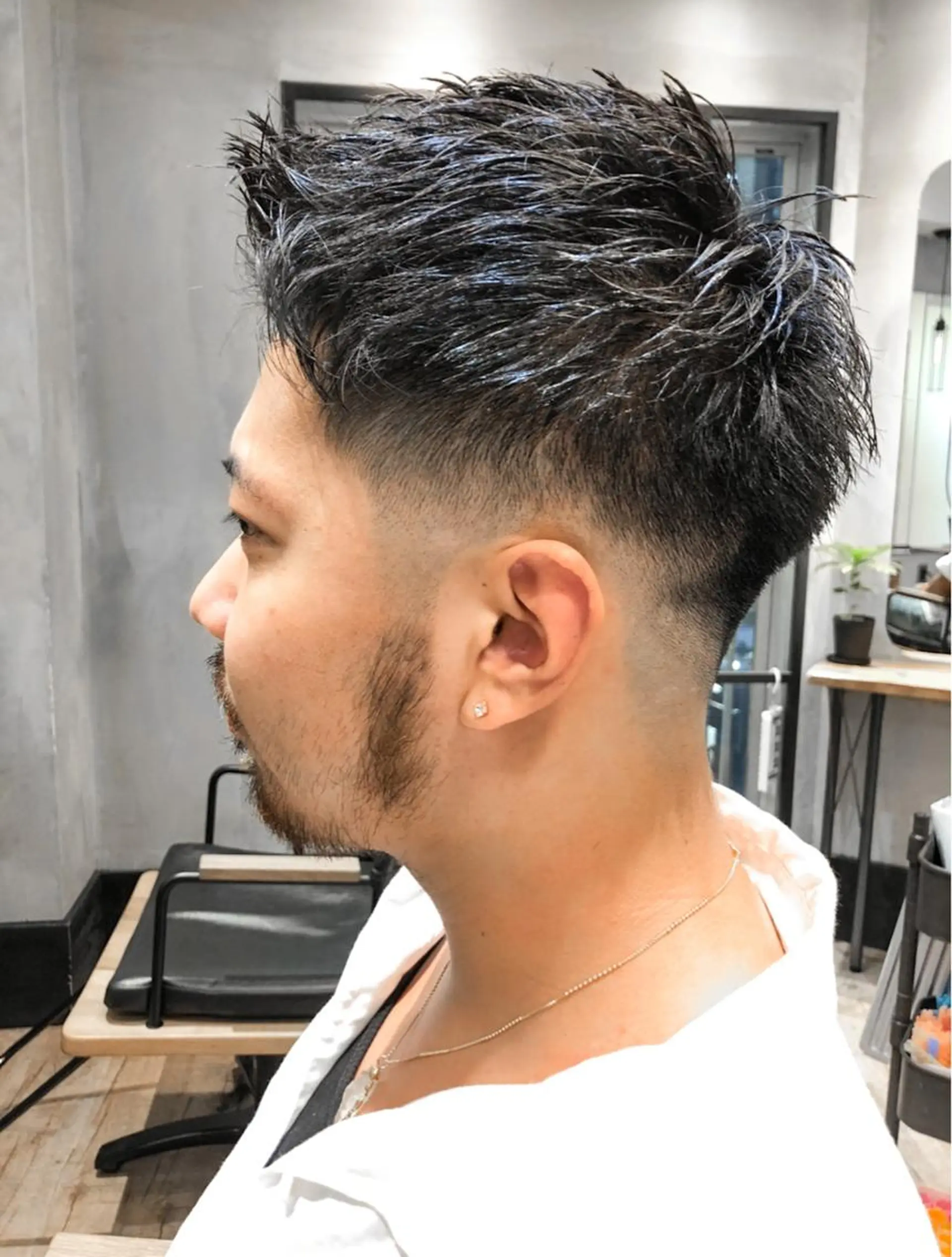 ショート メンズ アップバング フェードカット スキンフェード カット トリートメント ヘアセット amie高崎所属・高崎メンズパーマ 髪質改善TAKEのヘアスタイル