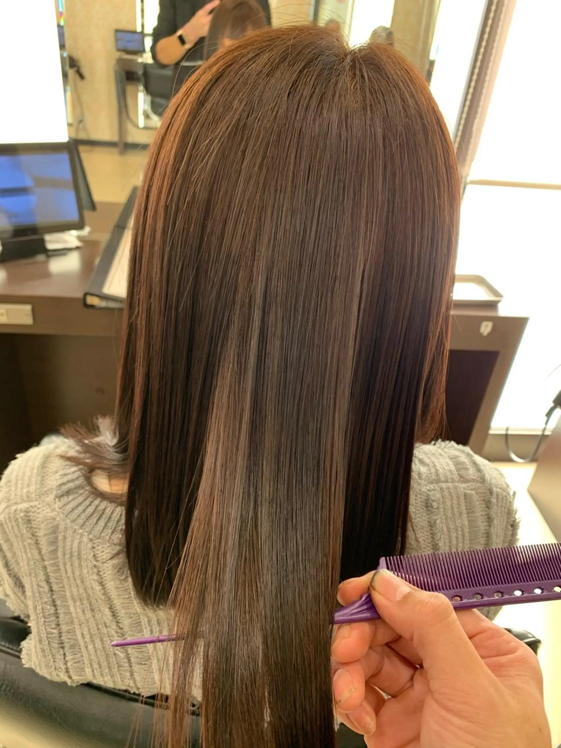 カラー グレージュ OPERA 赤塚のヘアスタイル