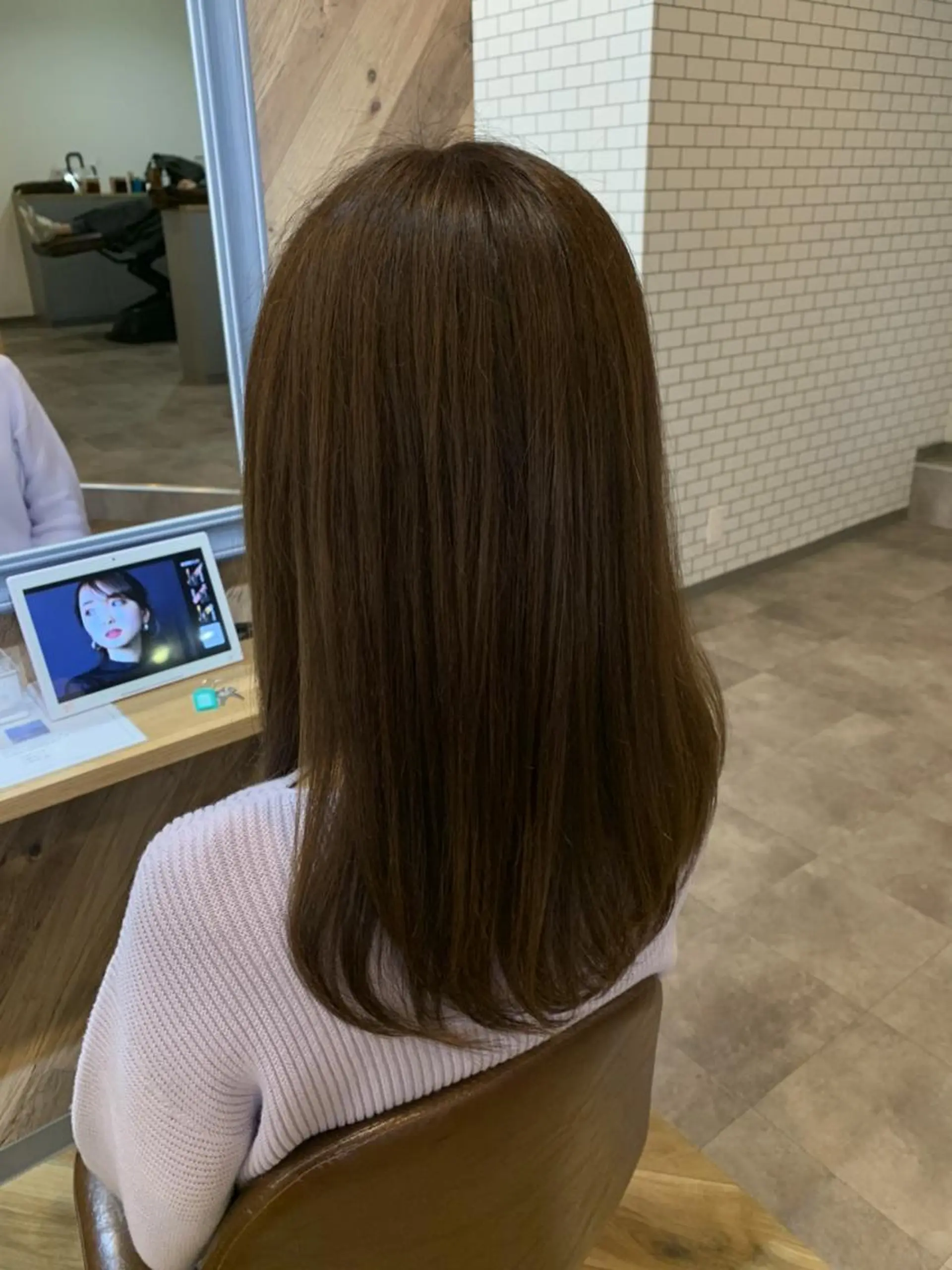 カラー セミロング オーガニックカラー 髪質改善 トリートメント 髪質改善カラーズ カフェプラスのヘアスタイル