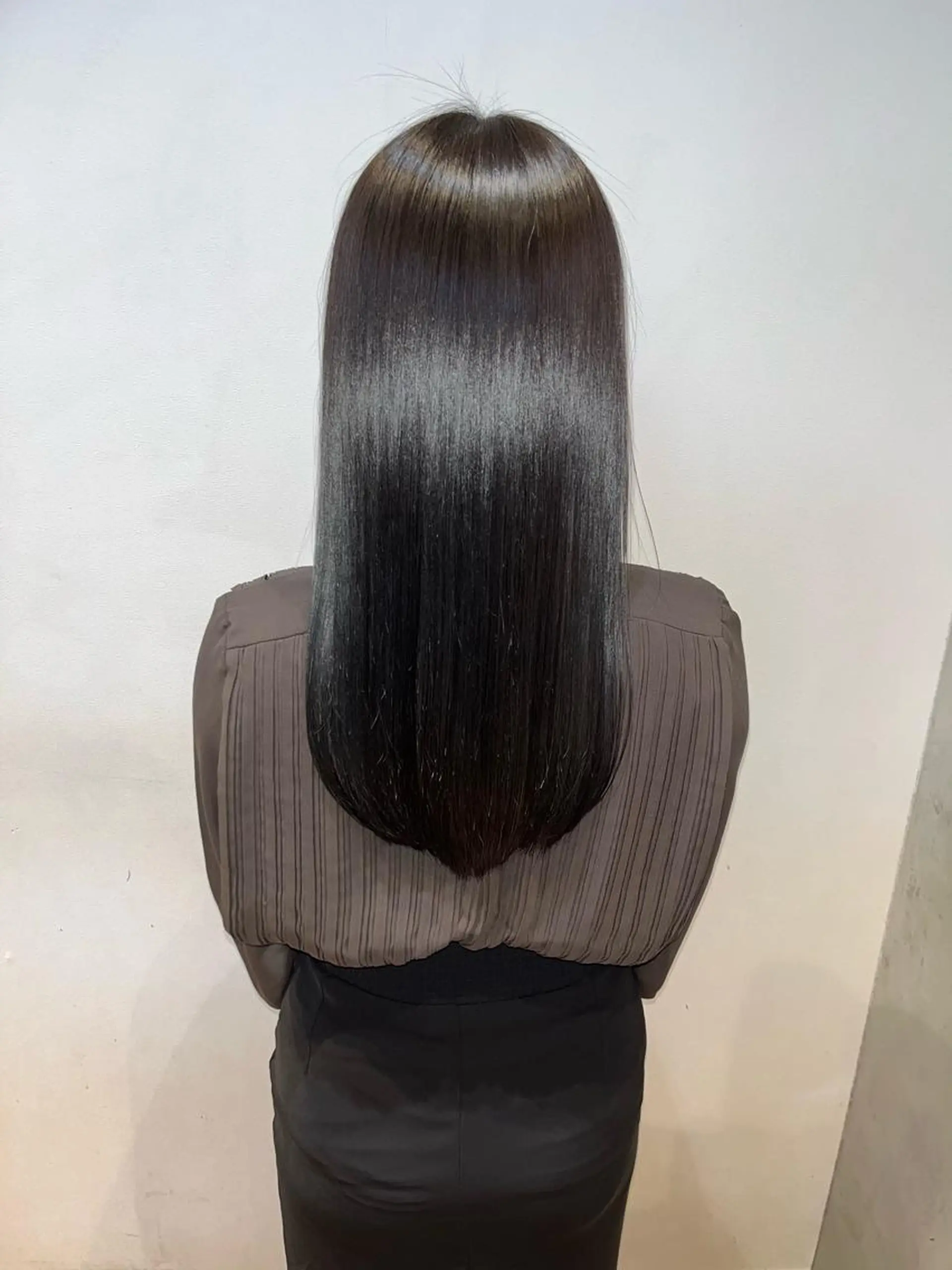 ロング 🫧透明感カラー🫧 ロン毛美容師のヘアスタイル