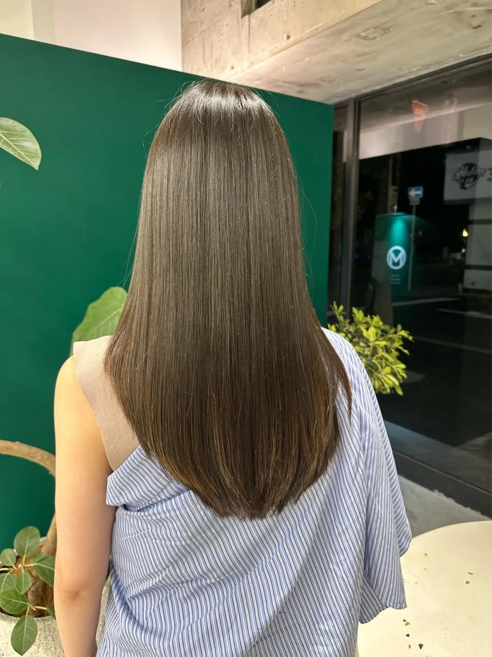 ロング カラー パーマ ヘアアレンジ メンズ グレージュ オリーブグレージュ オリーブグレー 縮毛矯正 M所属・ハイトーン/透け感 カラー🎀真香のヘアスタイル