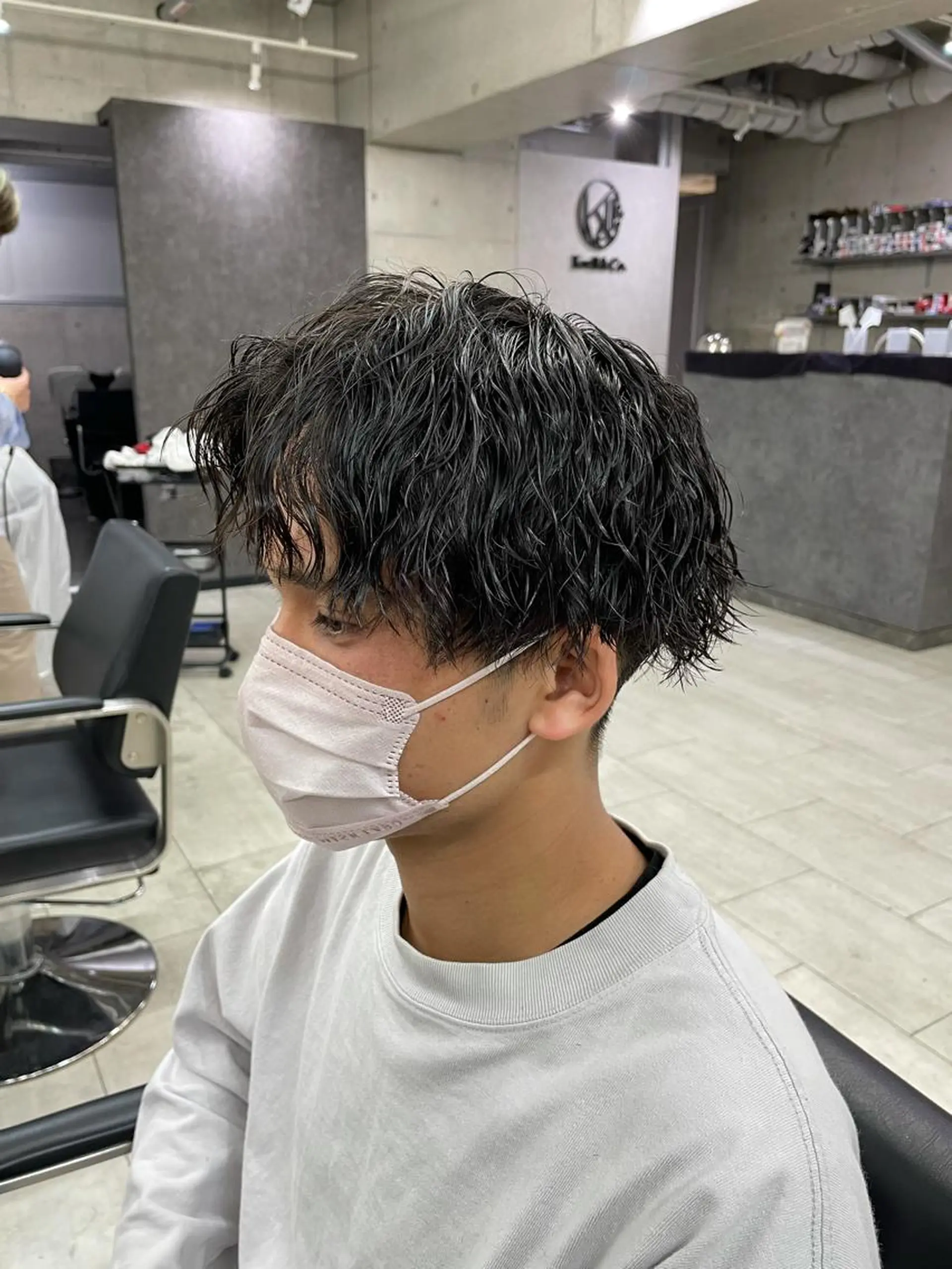 パーマ メンズ Kvell&Co.所属・ハイトーン カラーのヘアスタイル