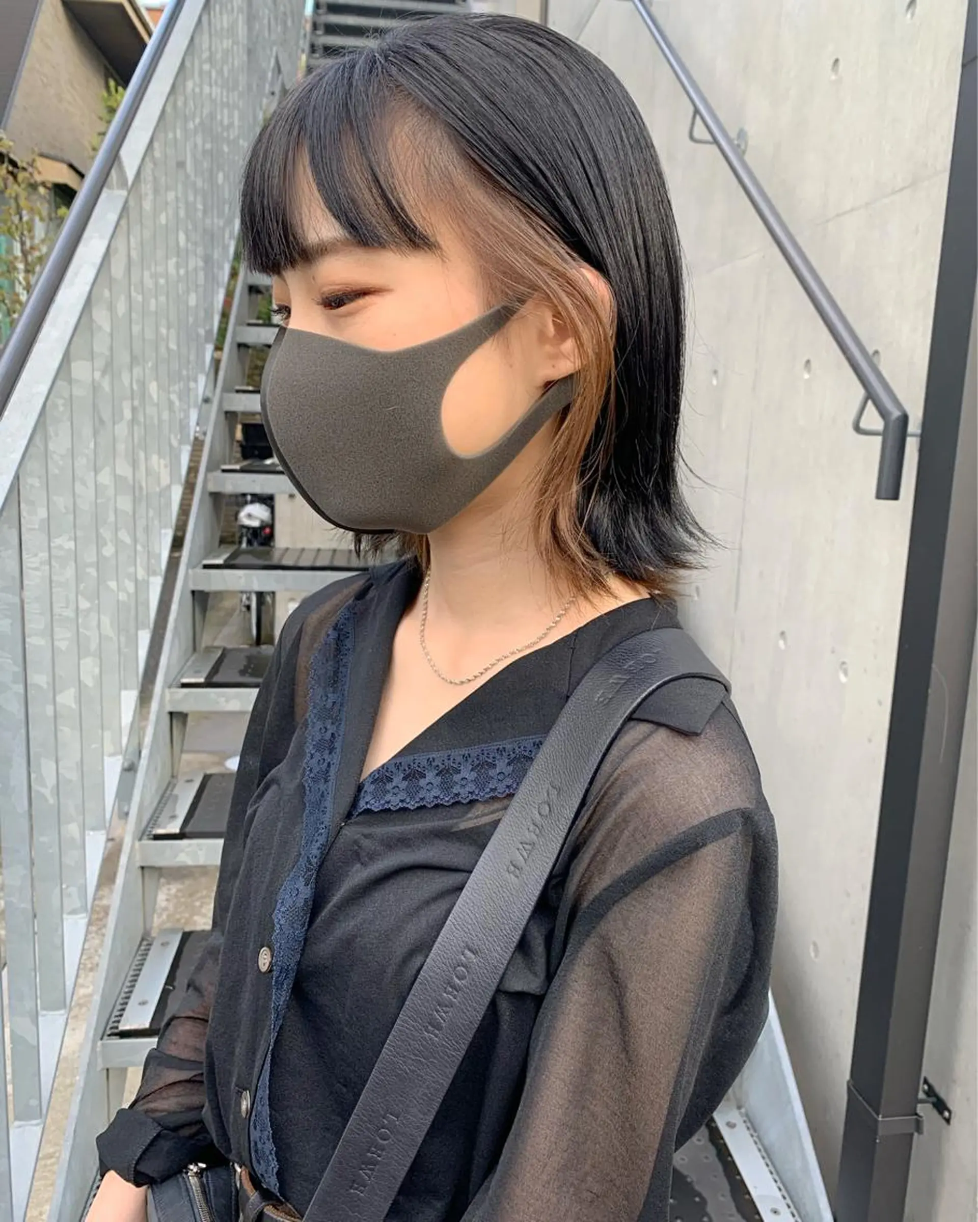 ミディアム カラー ベージュカラー ブリーチ 柔らかブラウン/顔周 りレイヤー♡ユウシのヘアスタイル