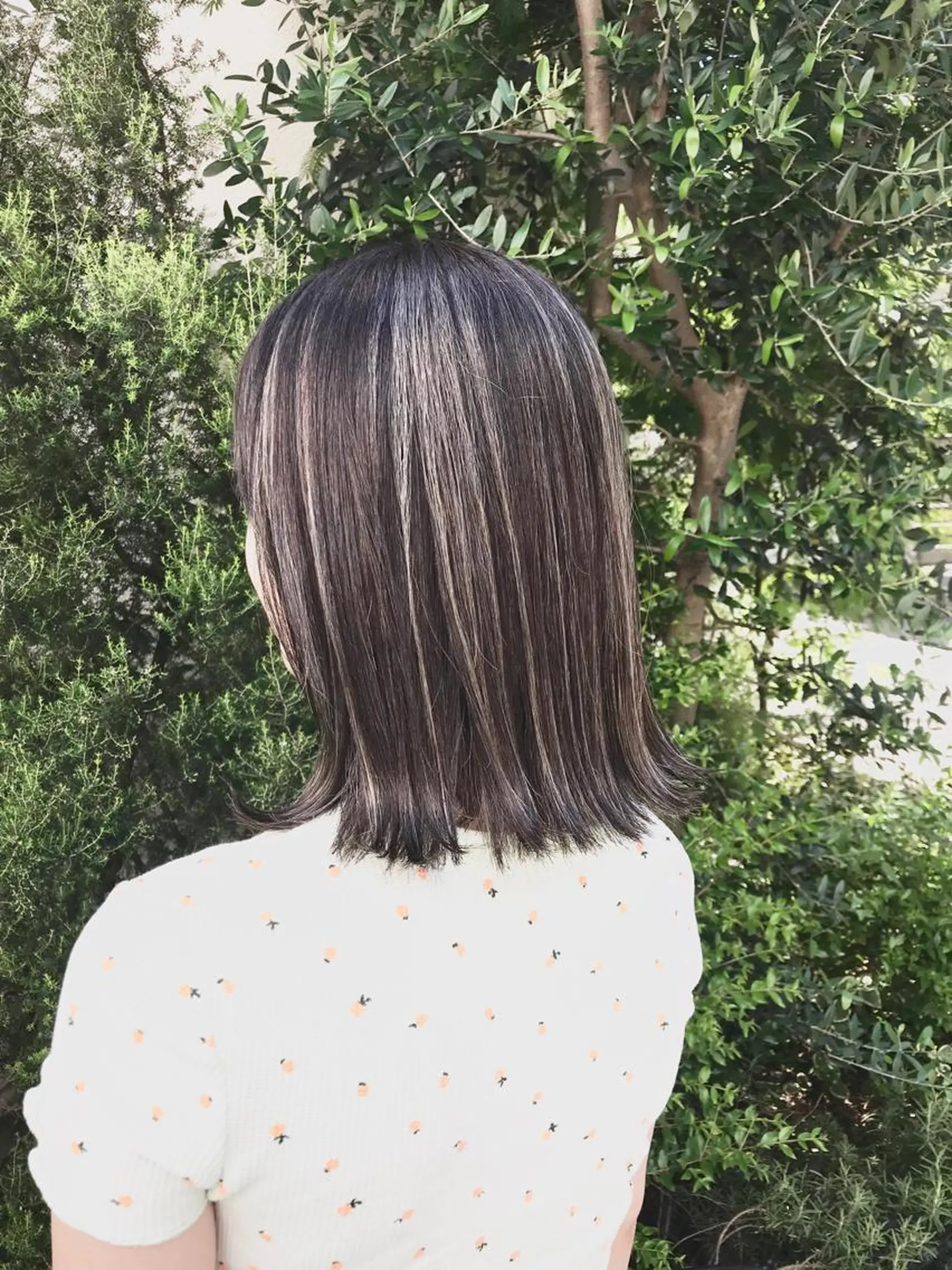 ミディアム カラー ブリーチ ダークグレー グレージュ ハイライトカラー ハイライト 店長担当🌟 矢吹ガブリエル🌟のヘアスタイル