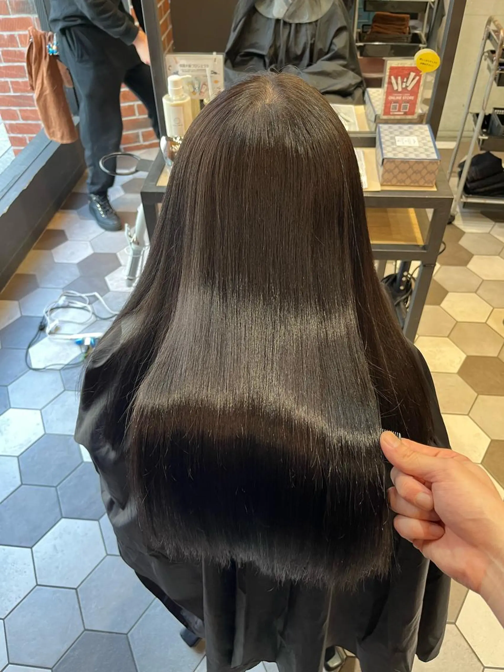 ロング 髪質改善縮毛矯正🫧 村上蒼生のヘアスタイル