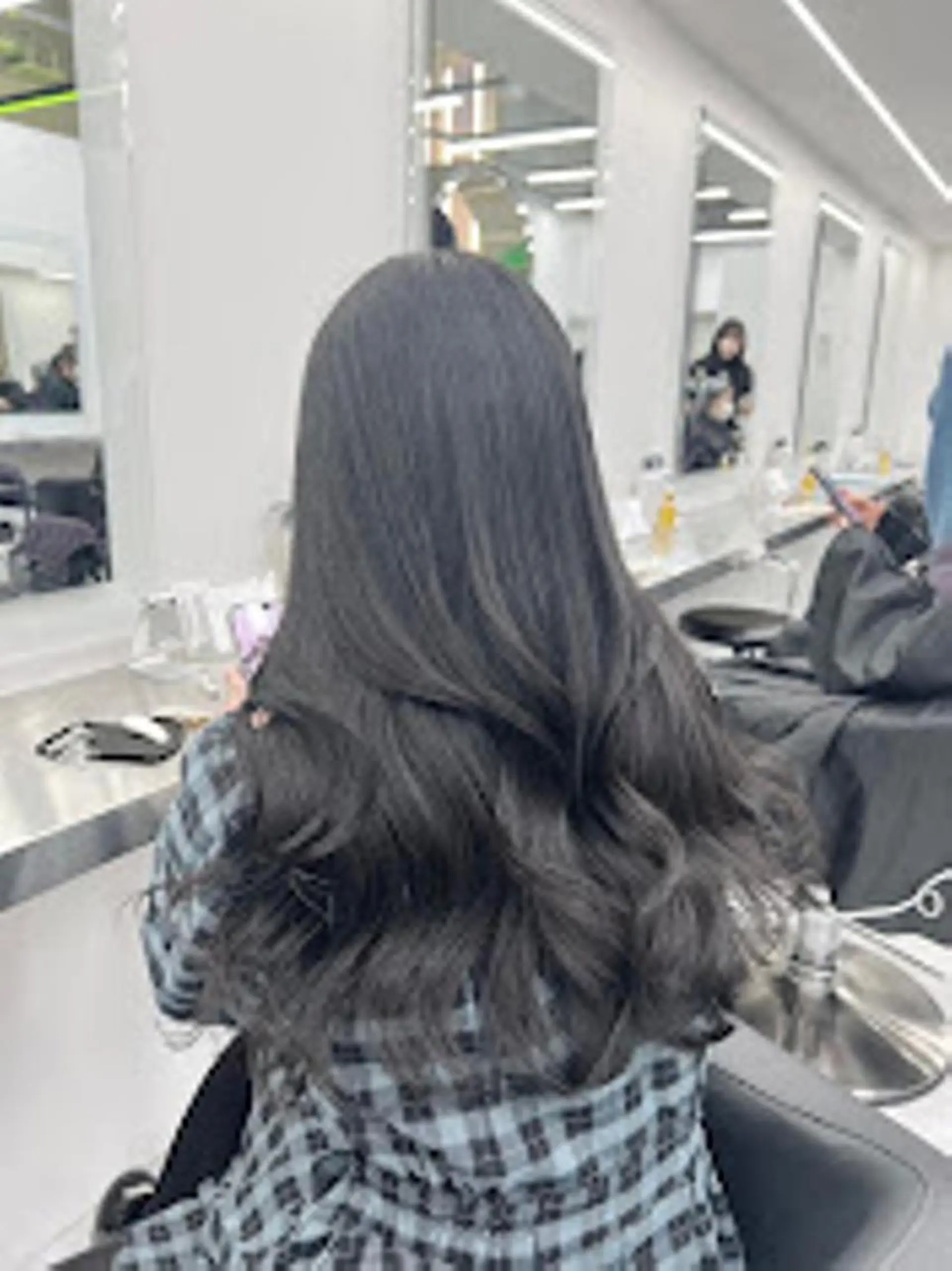 カラー 🪞official FRUITS渋谷🩰のヘアスタイル