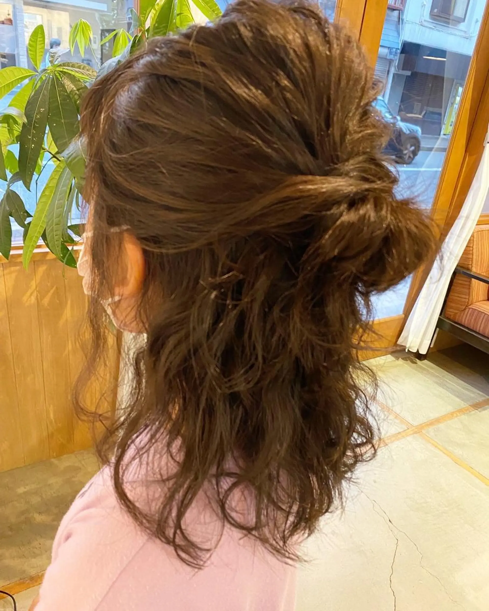 ヘアアレンジ パーマ ミディアム chill out 南塚口本店のヘアスタイル