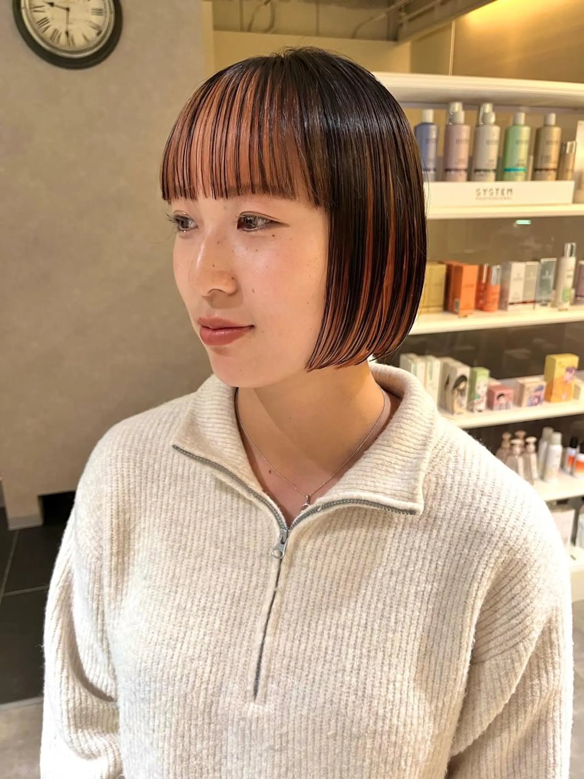 ショート カラー インナーカラー オレンジ ボブ カット ヘアカラー 桃果 momokaのヘアスタイル