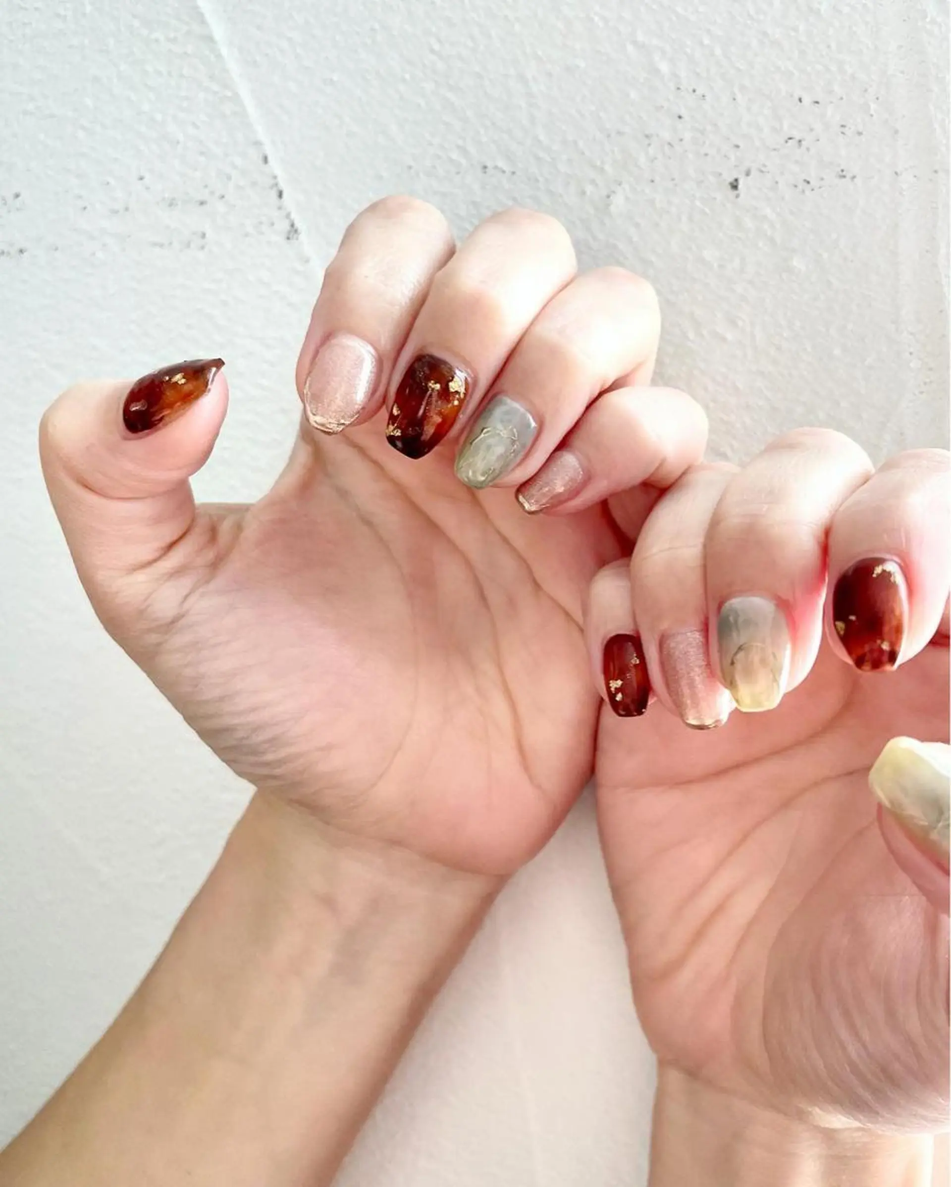 ネイル べっ甲ネイル フットネイル ジェルネイル グリーン 韓国ネイル 甲府市徳行 🧸prunelleのネイルデザイン