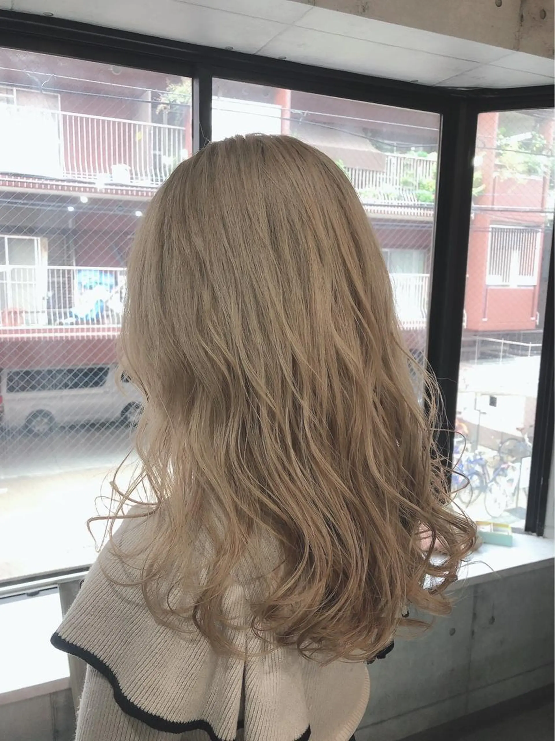 ミディアム ヘアアレンジ ハイライト 髪質改善 レイヤーカット トリートメント ヘアカラー トリートメント ヘアセット カラー特化💖 ミライのヘアスタイル