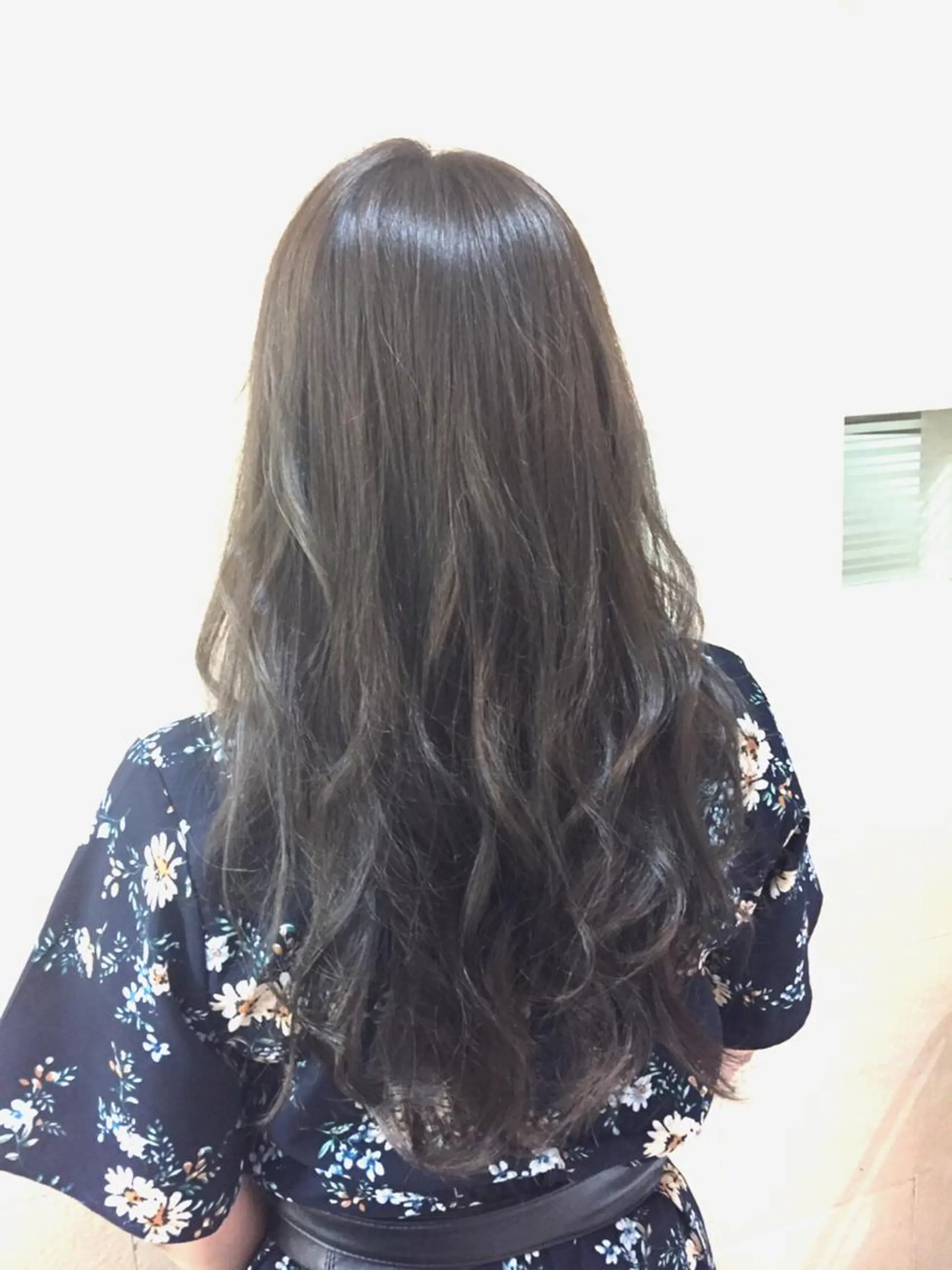 ミディアム コテ巻き風パーマ💛 池袋のヘアスタイル