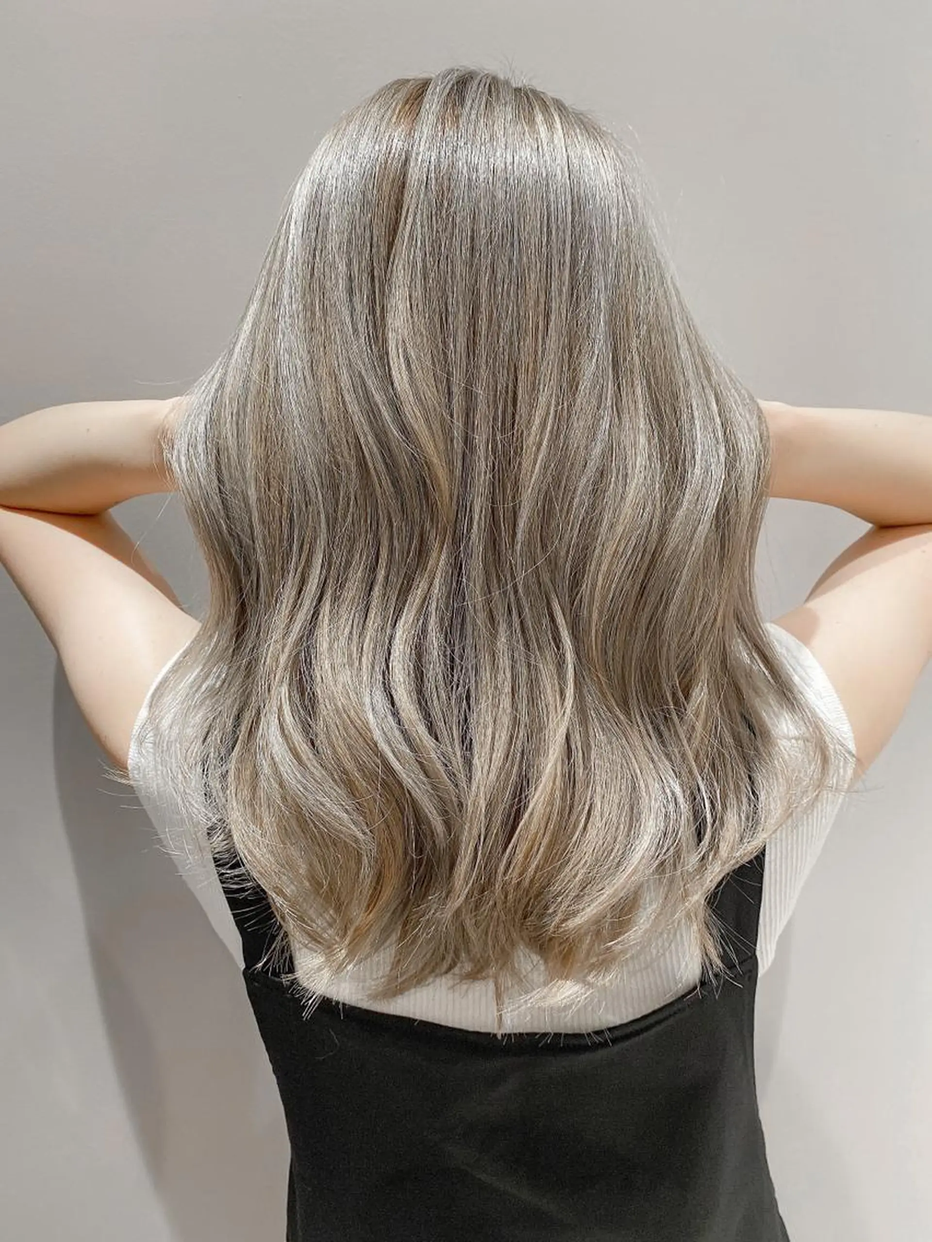 セミロング カラー LA KING GINZA TOKYO所属・🧡ショートの達人 🧡SHOのヘアスタイル