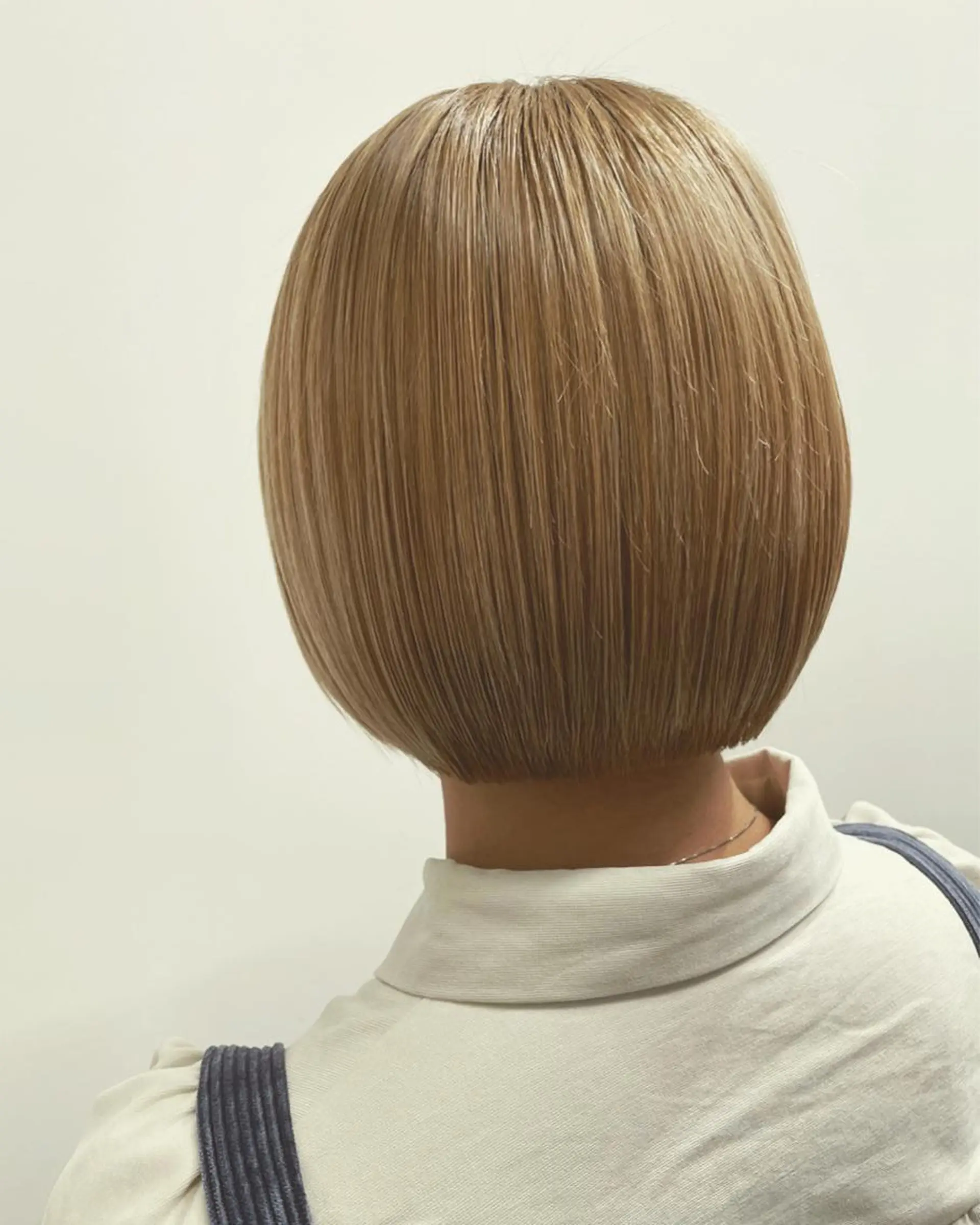 ショート 佐々木 芽衣のヘアスタイル