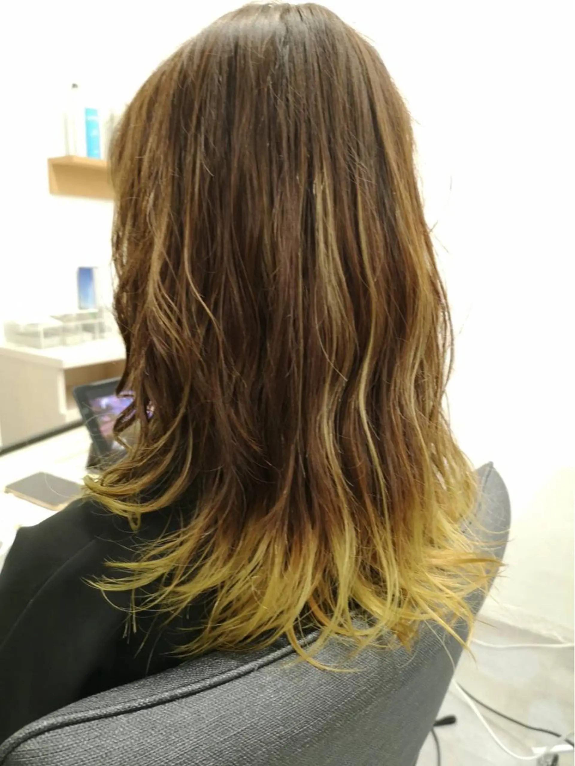 カラー デザインカラー doc.所属・doc. 和田のヘアスタイル