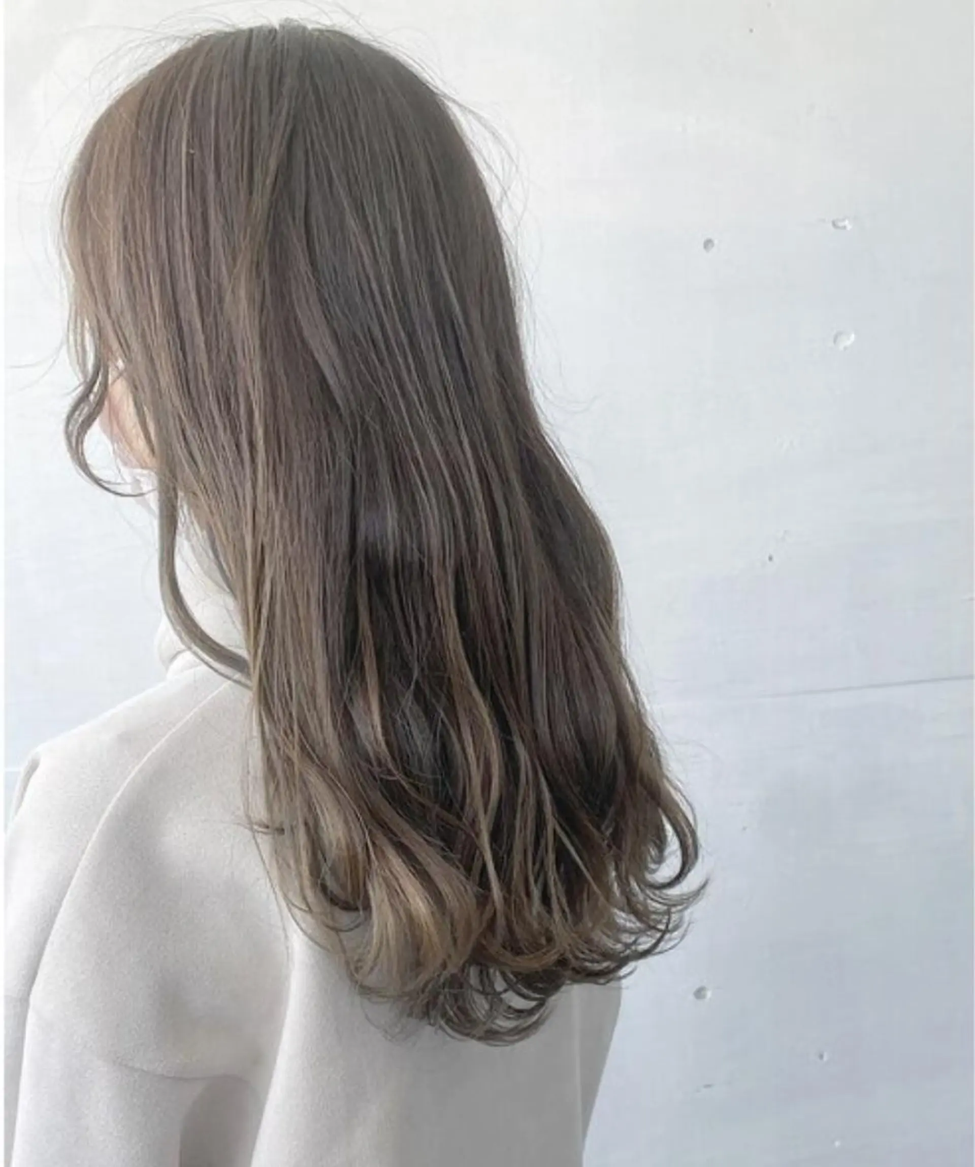 ロング カラー ブリーチ ケアブリーチ ハイトーンカラー 髪質改善 トリートメント 🌈カラーとエクステ 🌈のヘアスタイル