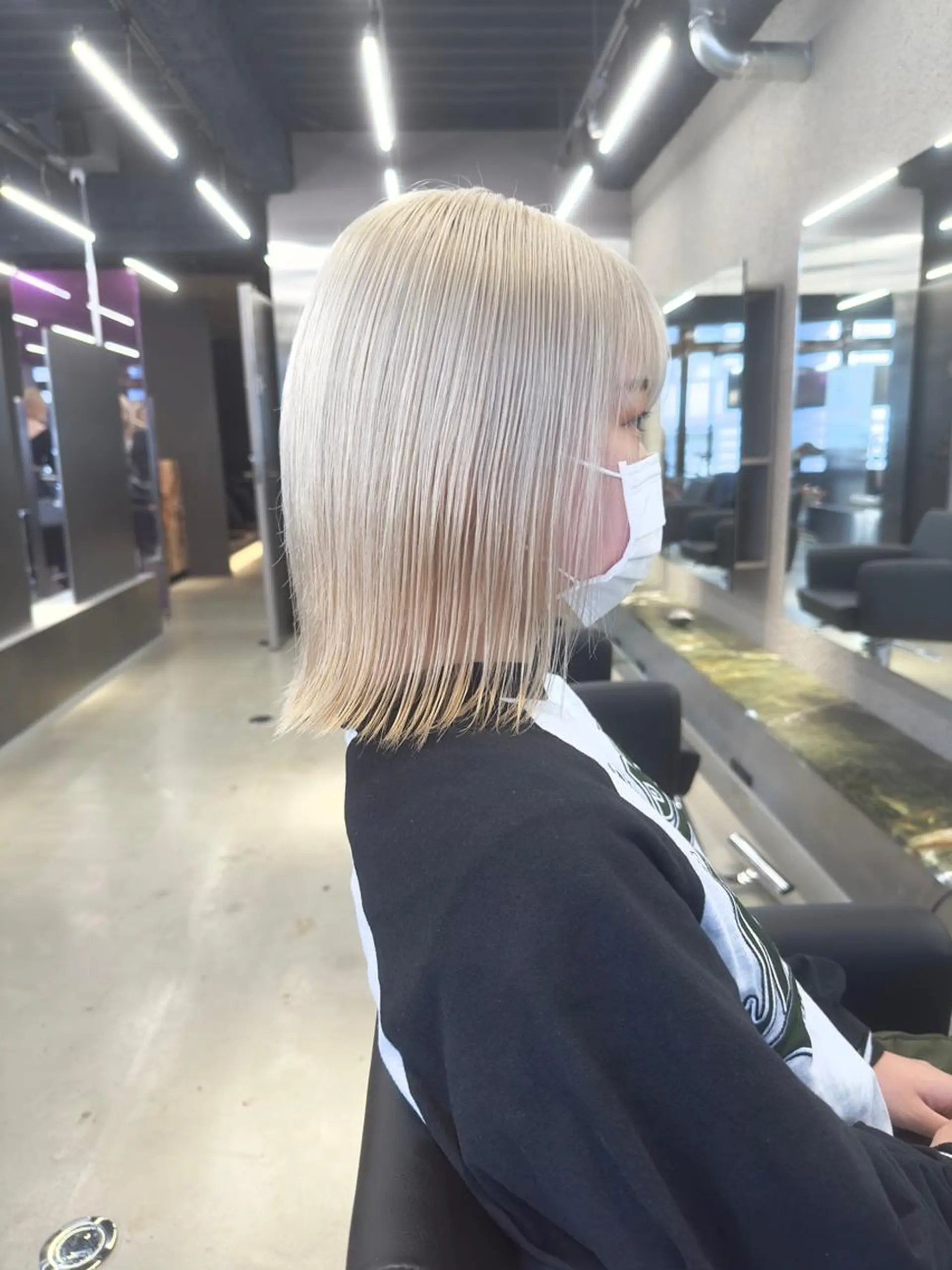 ショート カラー ブリーチ ハイトーンカラー カット ヘアカラー トリートメント 鈴木/ミルクティー/ ブリーチ/ボブ/のヘアスタイル
