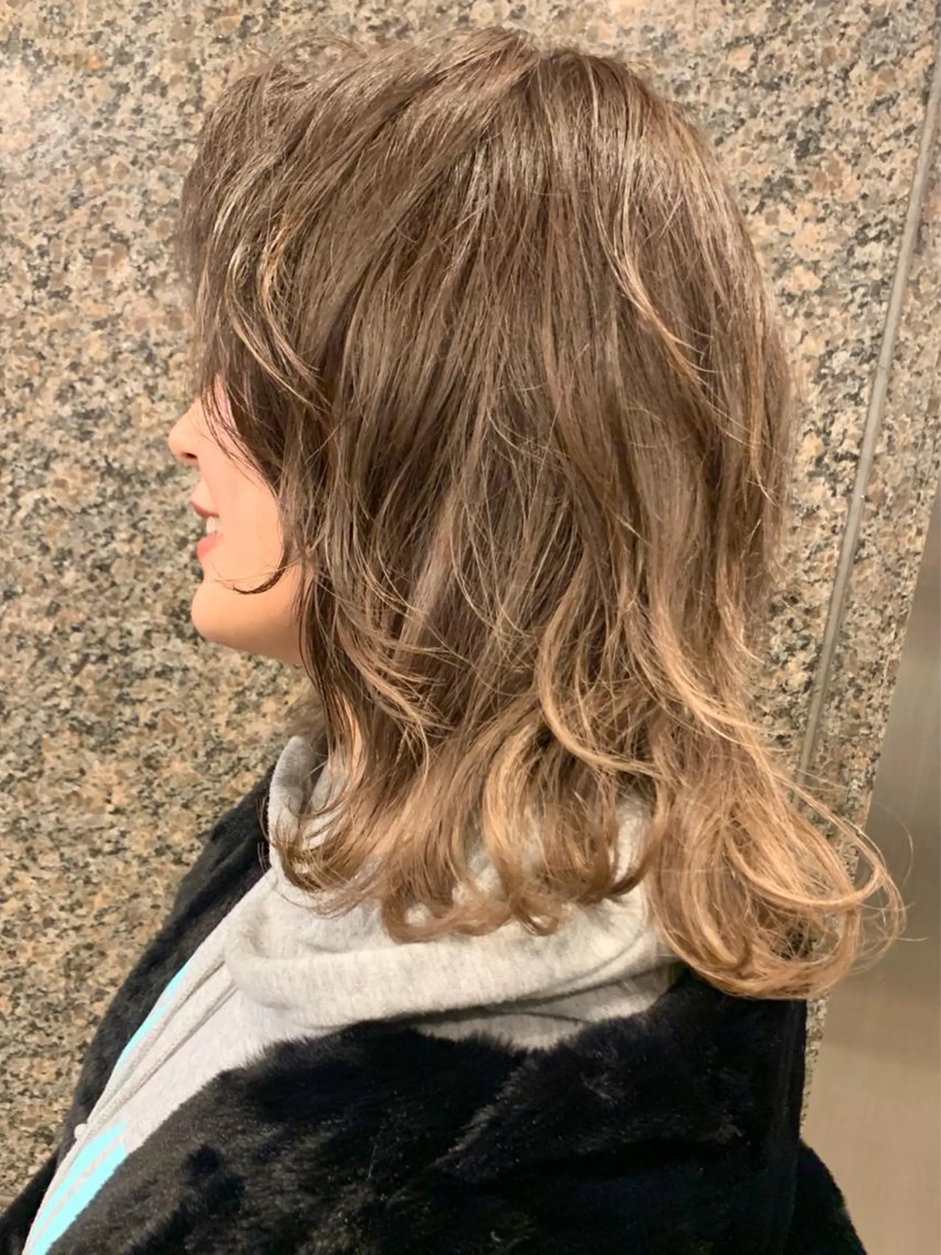 セミロング カラー ハイライトカラー ハイライト ウルフカット ヘアカラー ブリーチ＆カラーが 得意☀️望月宣雄☀️のヘアスタイル