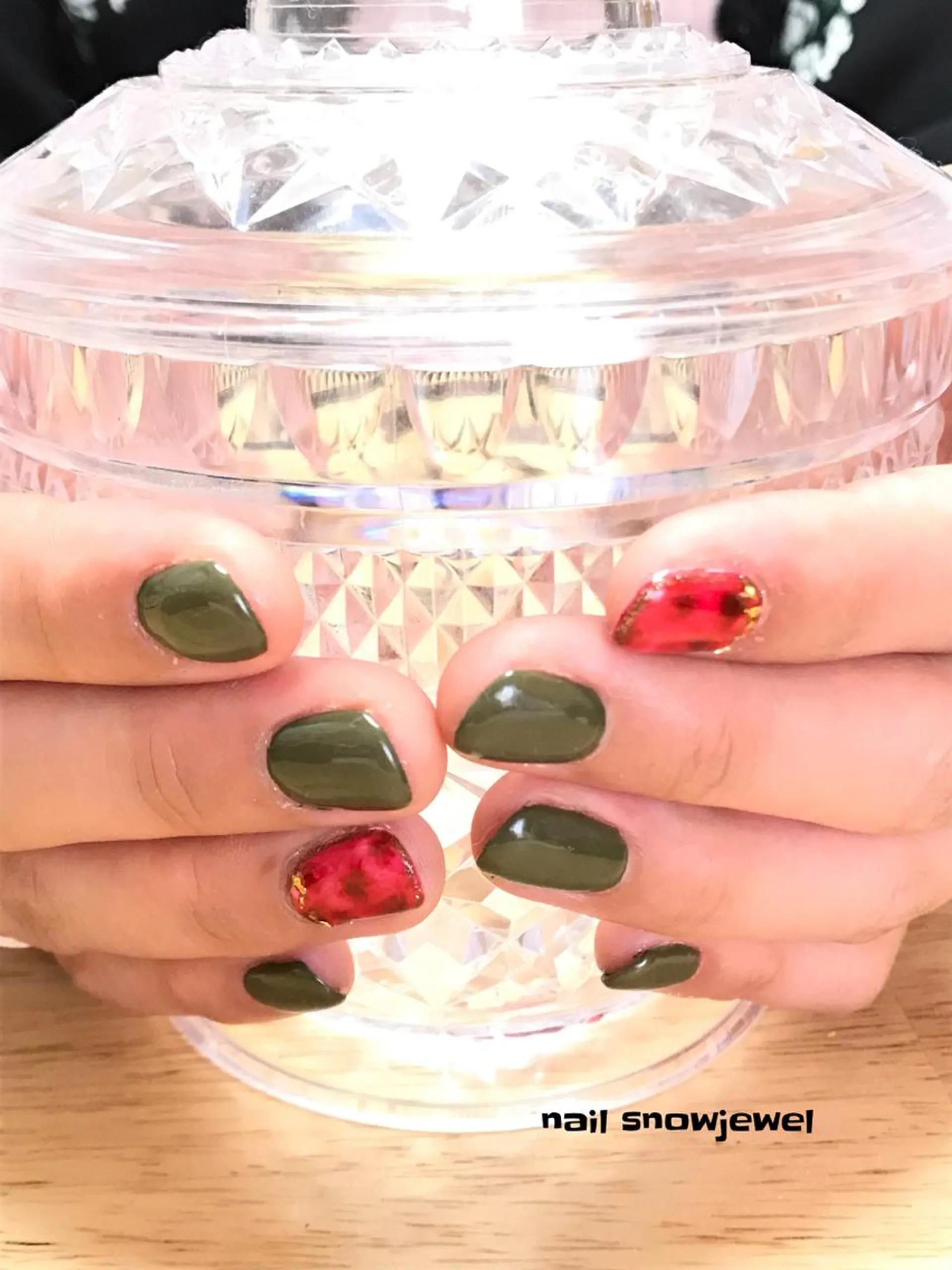 ネイル べっ甲ネイル 赤色 nail snowjewelのネイルデザイン