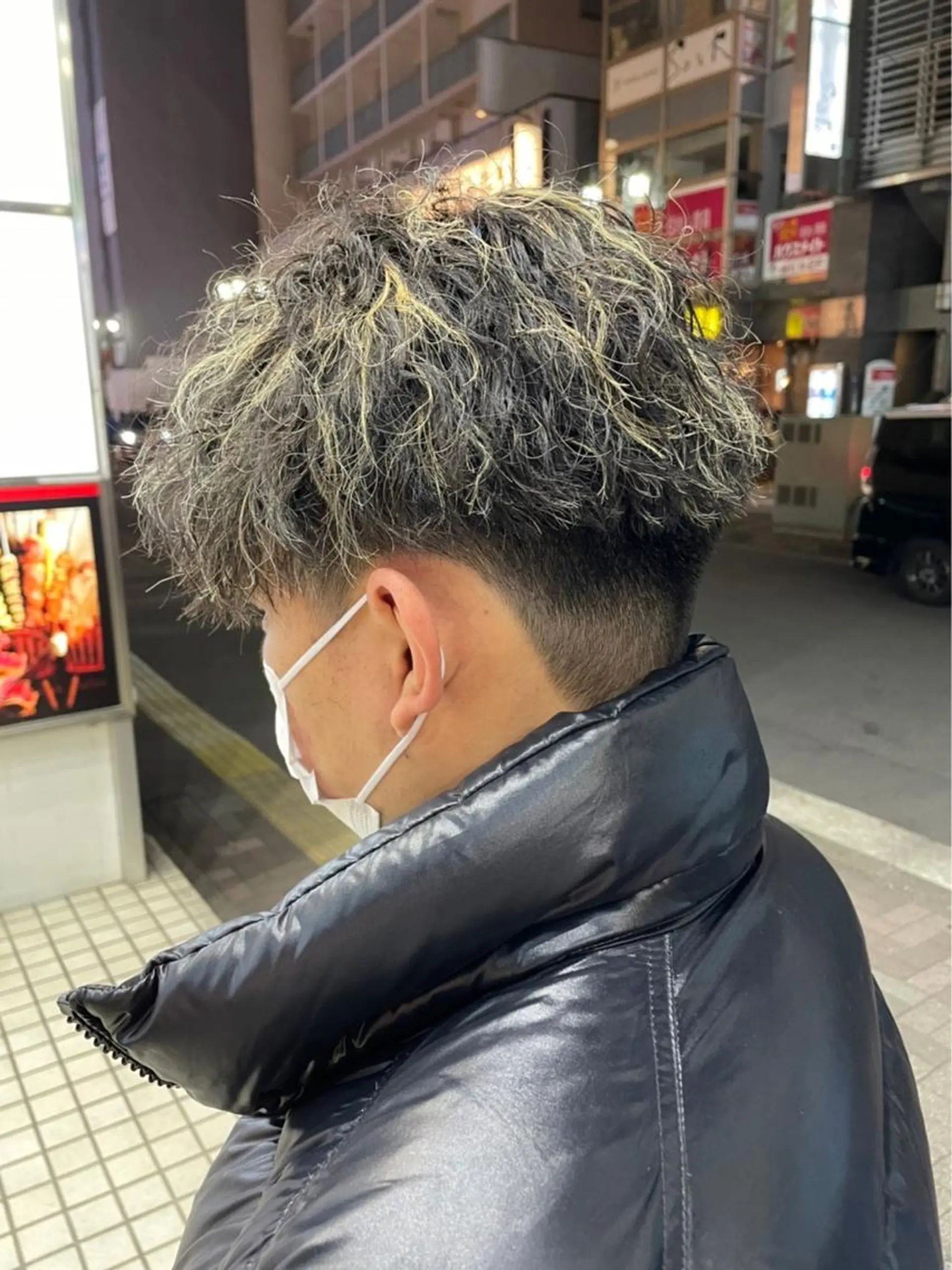 パーマ メンズ メンズハイトーン 学生（メンズ向け） 学生 メンズ/艶髪/カラー サクラ🌸のヘアスタイル