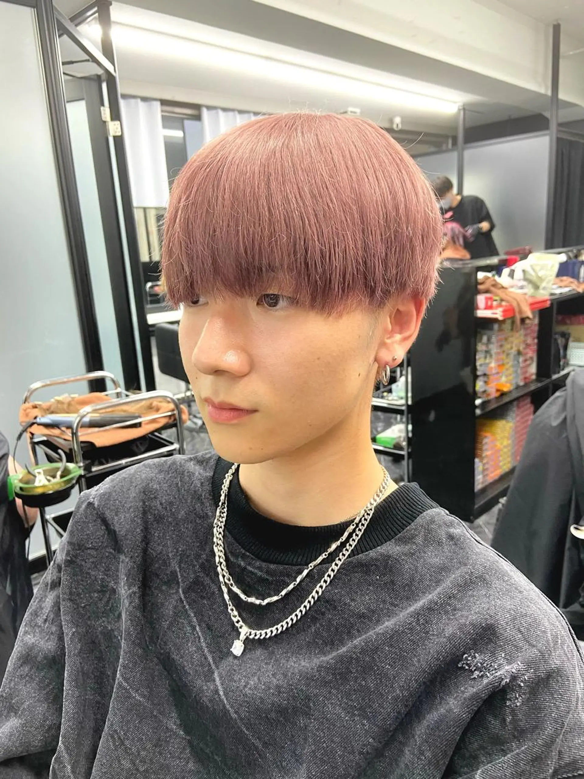 ショート カラー メンズ メンズハイトーン ハイトーンカラー ヘアカラー トリートメント ミルボンAujua認定サロン Ria  OSAKA 梅田所属・メンズ、エクステ特化 Ryuのヘアスタイル