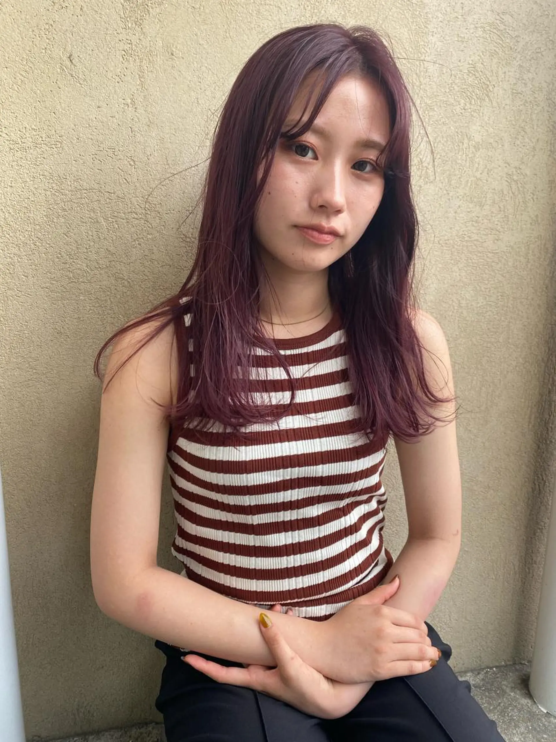 セミロング saya🌿レイヤー カット/透明感カラーのヘアスタイル