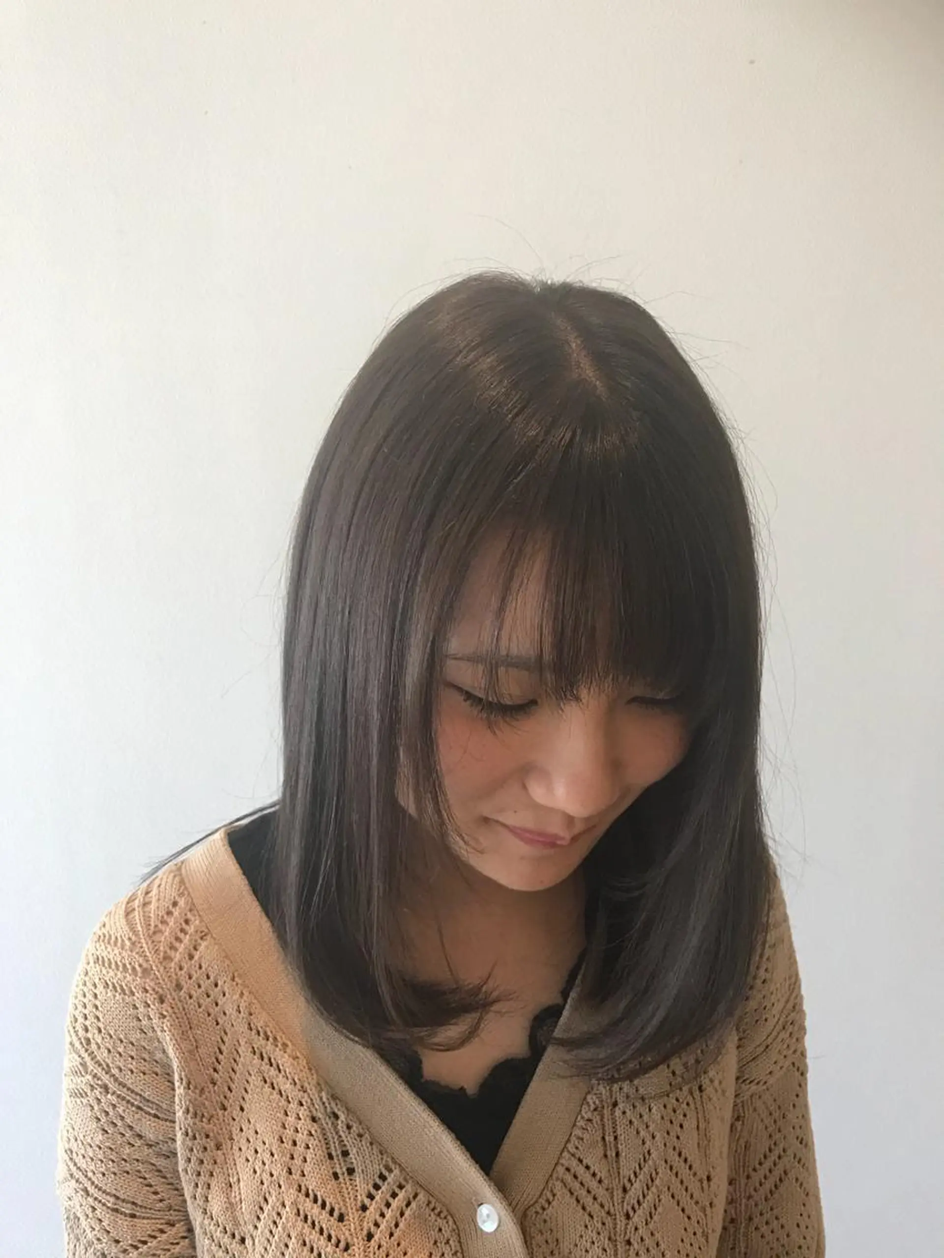 ミディアム アッシュ アッシュグレー ヘアーデザイン arのヘアスタイル