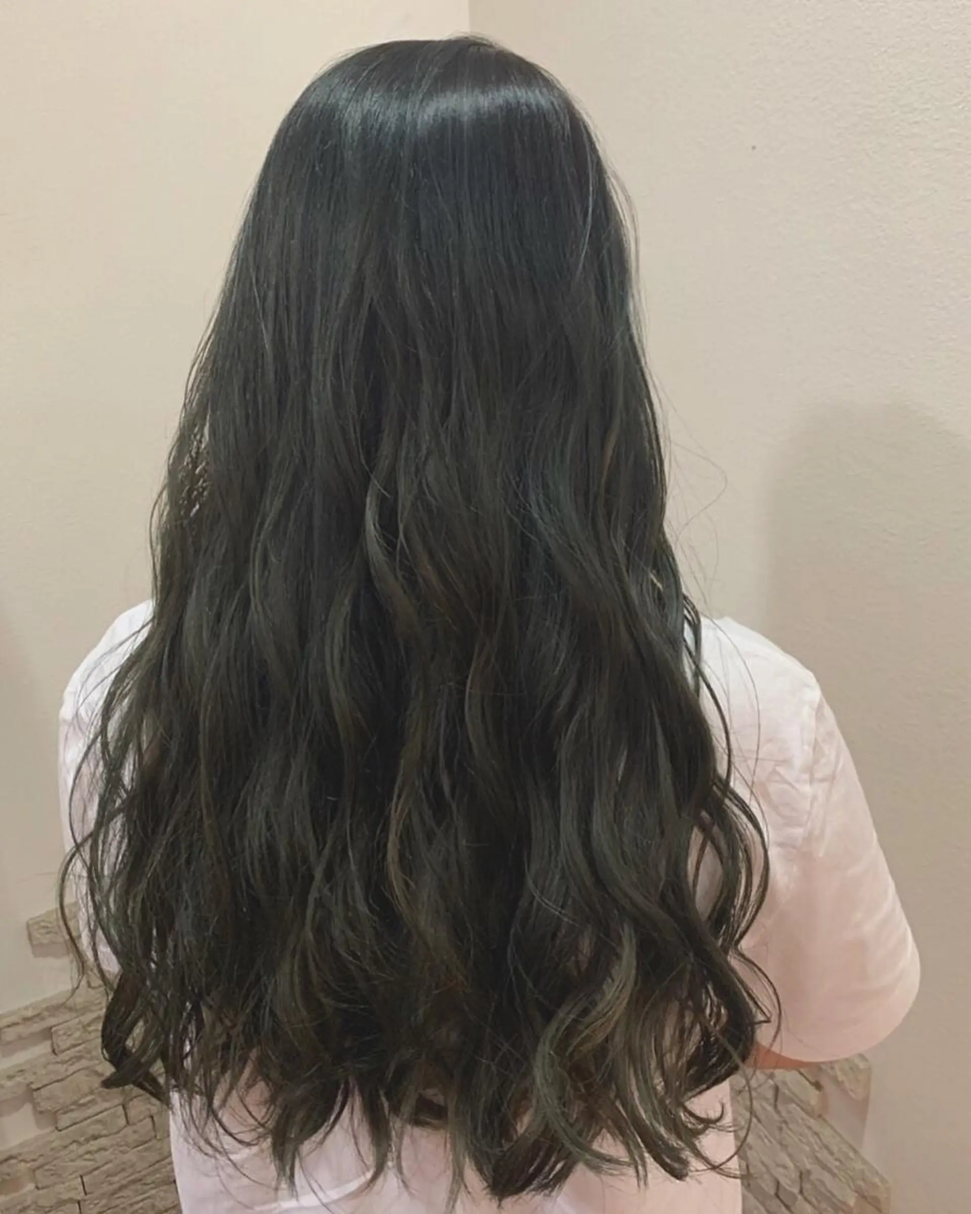 ロング カラー パーソナルカラー 藤本夢のヘアスタイル