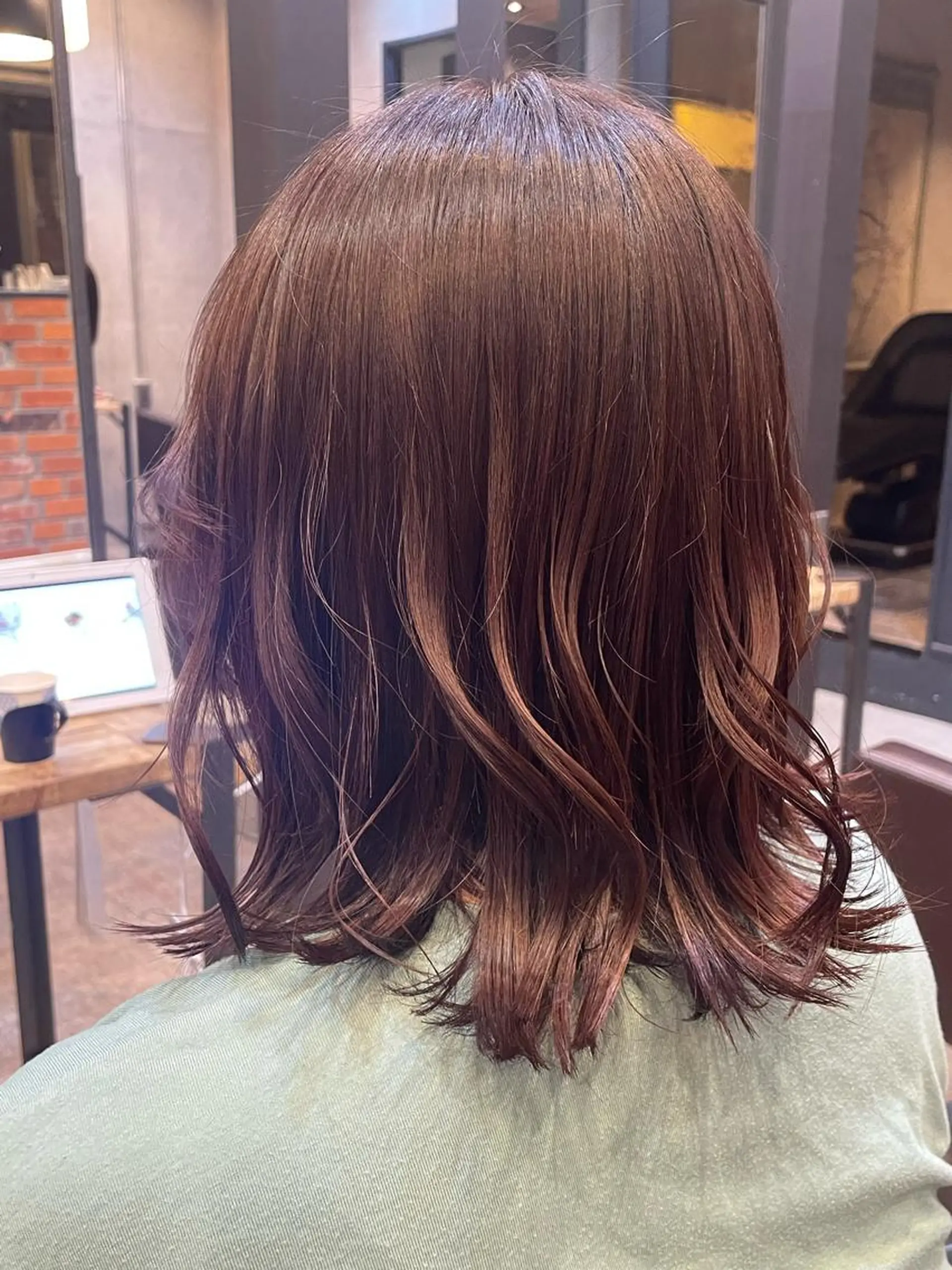 ミディアム カラー ブラウンカラー ピンクカラー ピンクブラウン 樋川 早紀のヘアスタイル